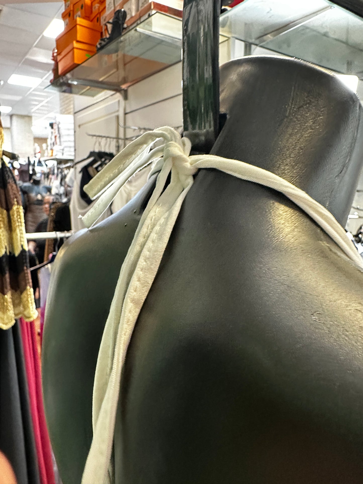 Vestito lungo estivo con la scollatura profonda schiena scoperta (con coppe dentro) | taglia unica