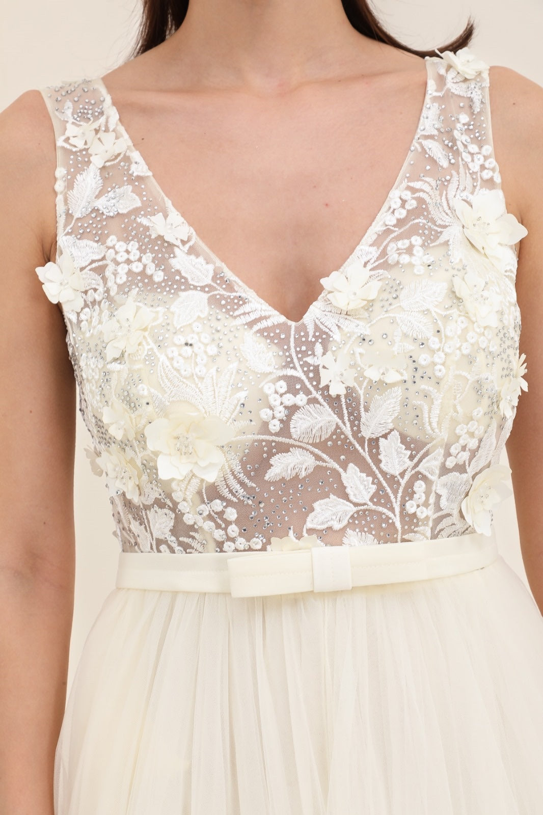 Vestito con fiore trasparente