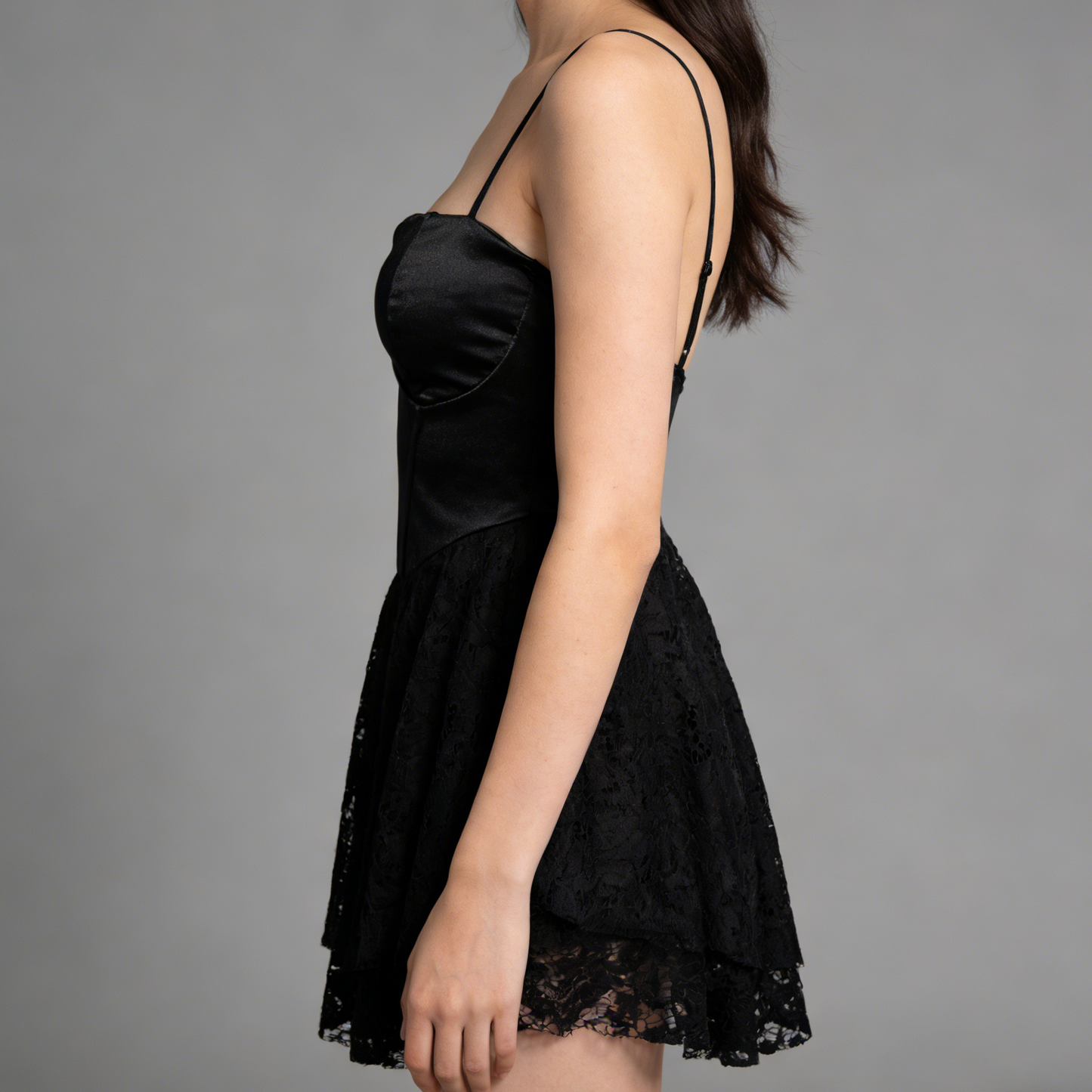 Mini Dress in Pizzo e Gonna a Palloncino – Midnight Bloom - BERLY MODA