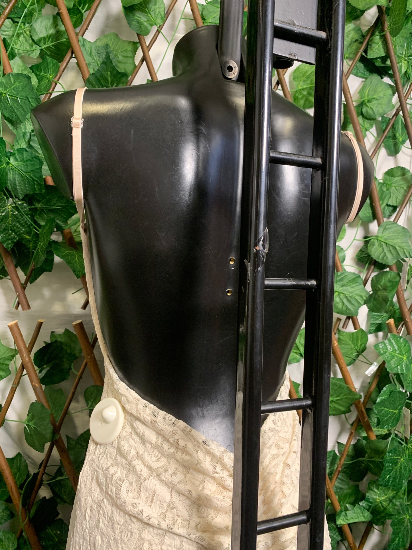 Crepe dress with open back