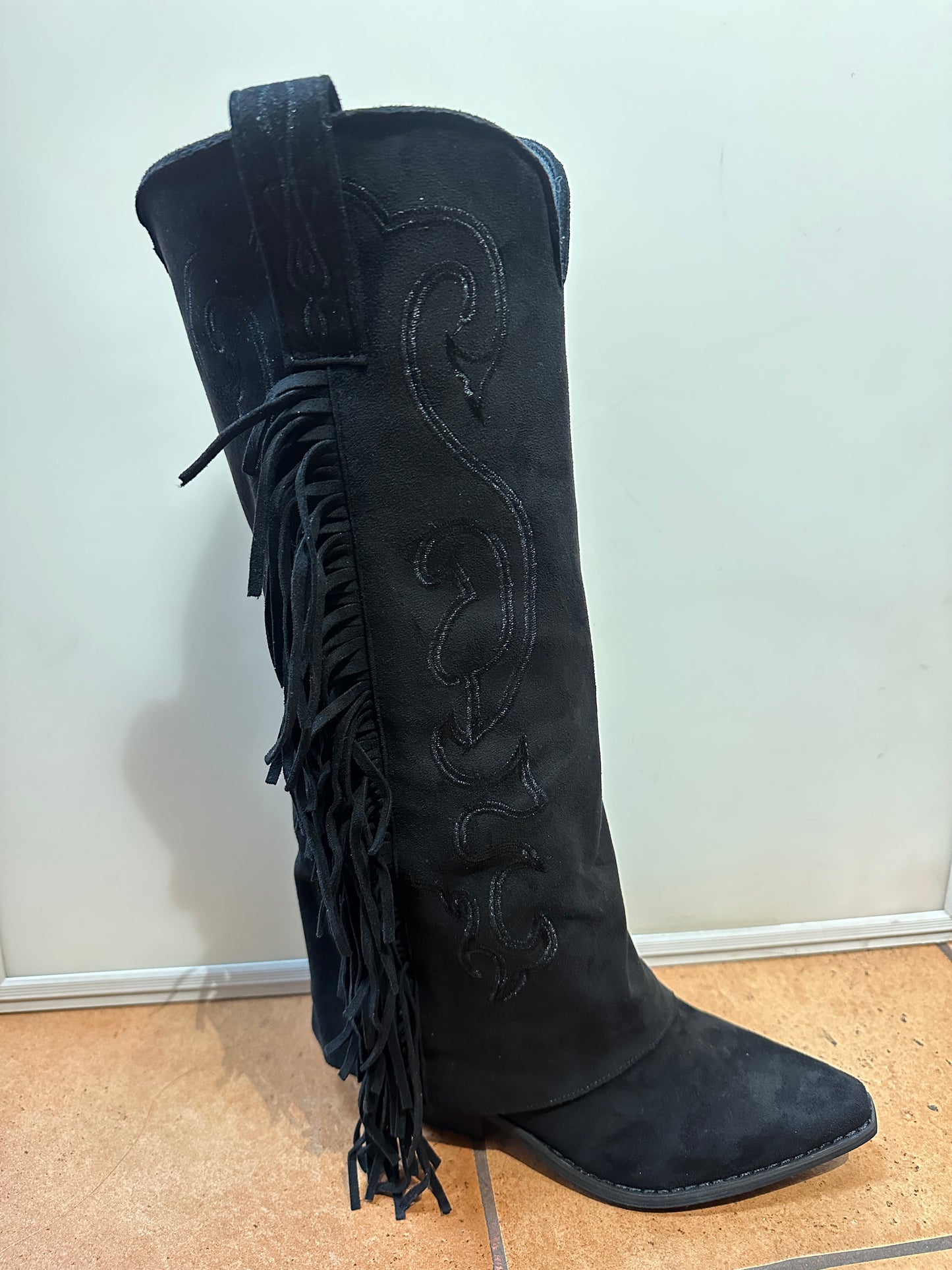 Stivali Cowboy Scamosciati con Frange – SPIRITO SELVAGGIO 🤠🔥