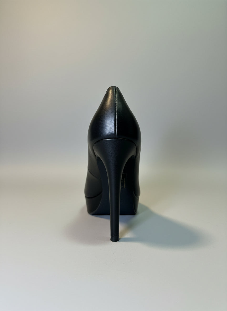 Décolleté Vertiginose con Plateau Estremo – OSSESSIONE NERA