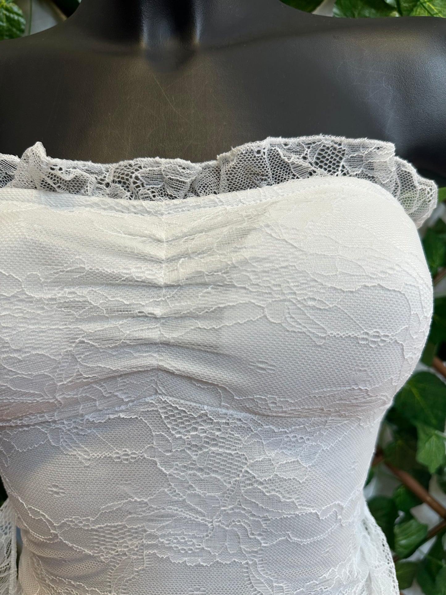 Vestito Bianco in Pizzo – Modello Fascia con Drappeggio Laterale | Elegante & Sexy