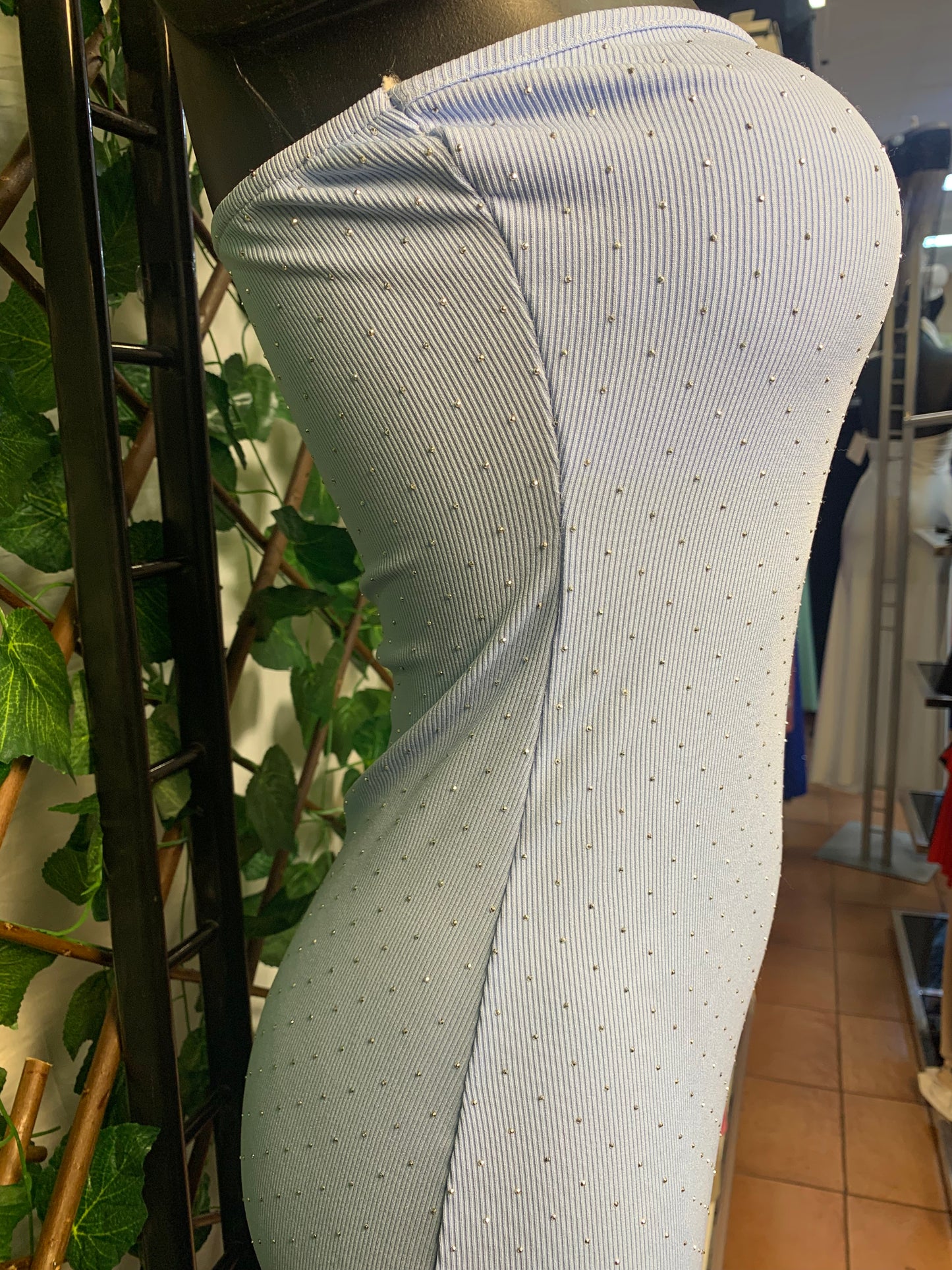 VESTITO LUNGO NERO TUBINO – ELEGANZA CON STRASS ✨