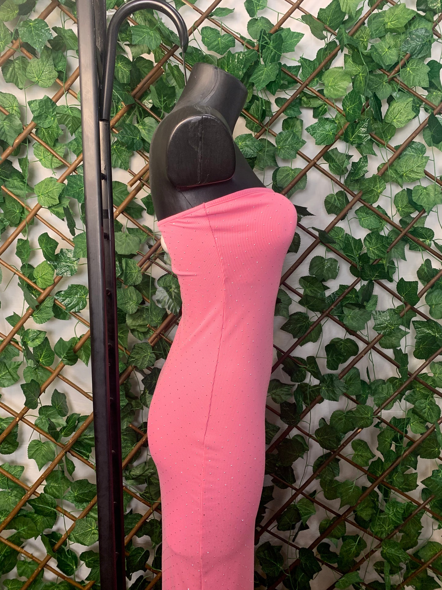 VESTITO LUNGO NERO TUBINO – ELEGANZA CON STRASS ✨