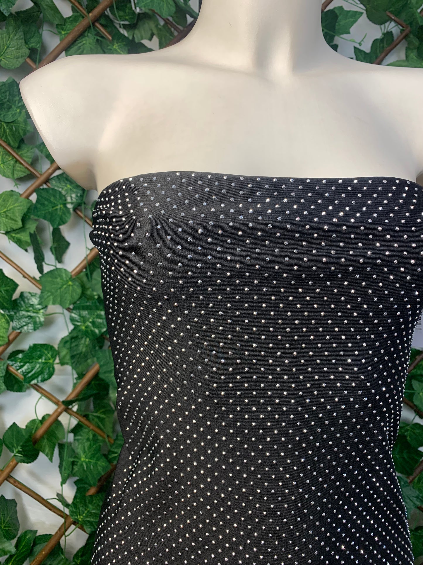 Abito corto con inserti in strass Nero