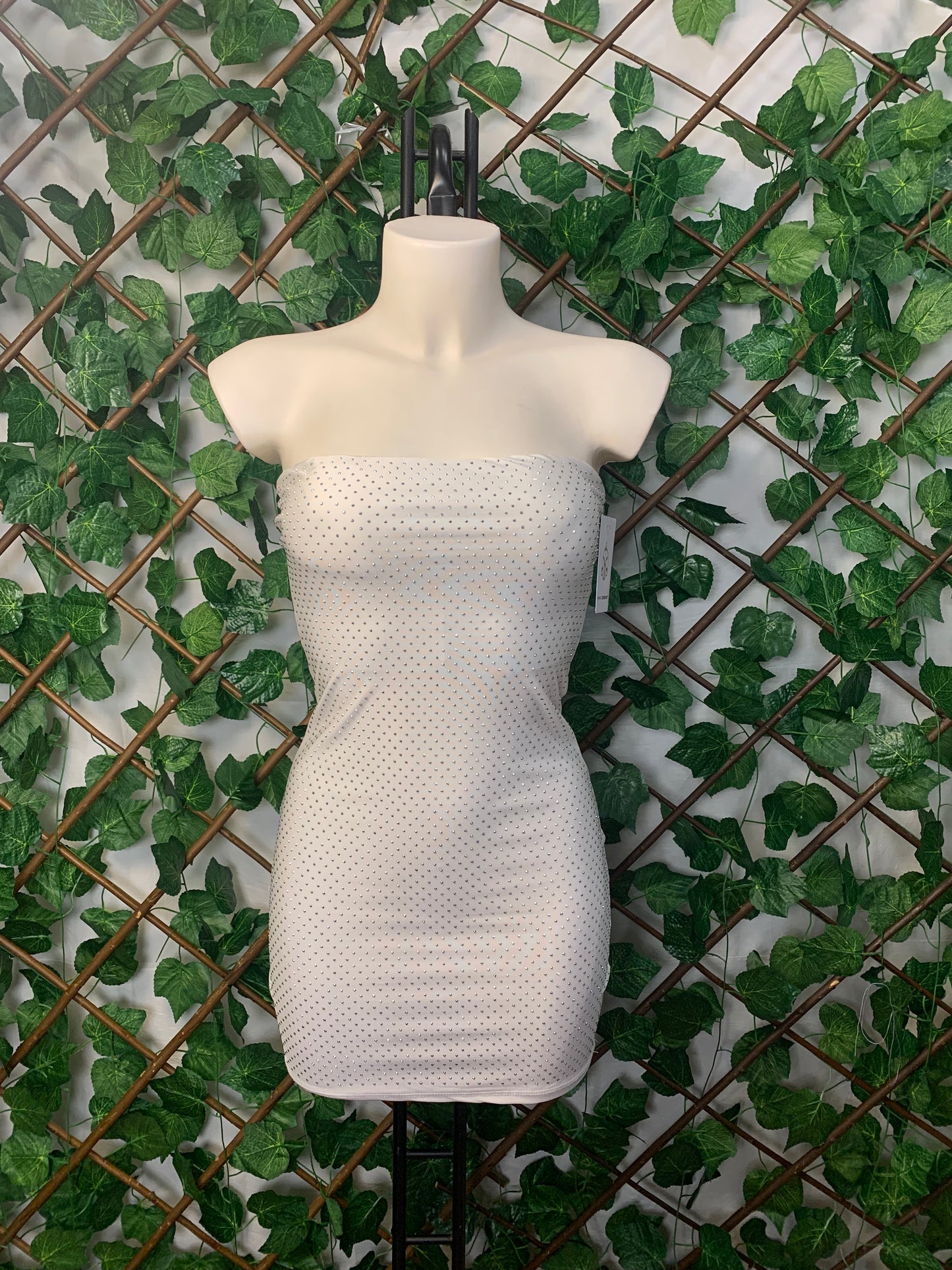 Abito corto con inserti in strass Nero