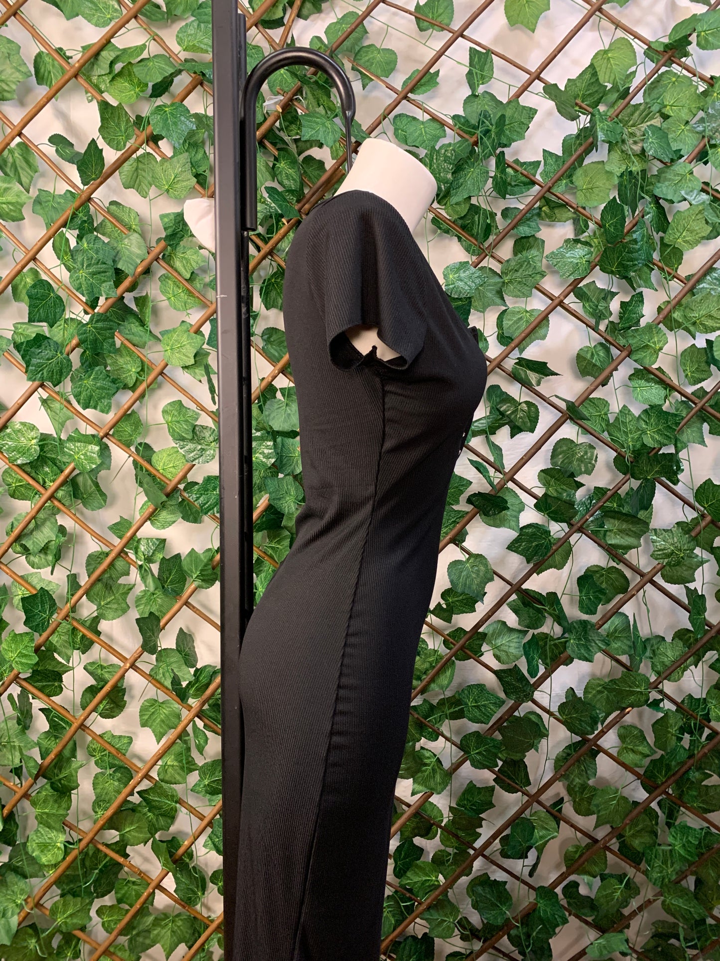 Vestito lungo a mezza manica con bottoni brillantinati