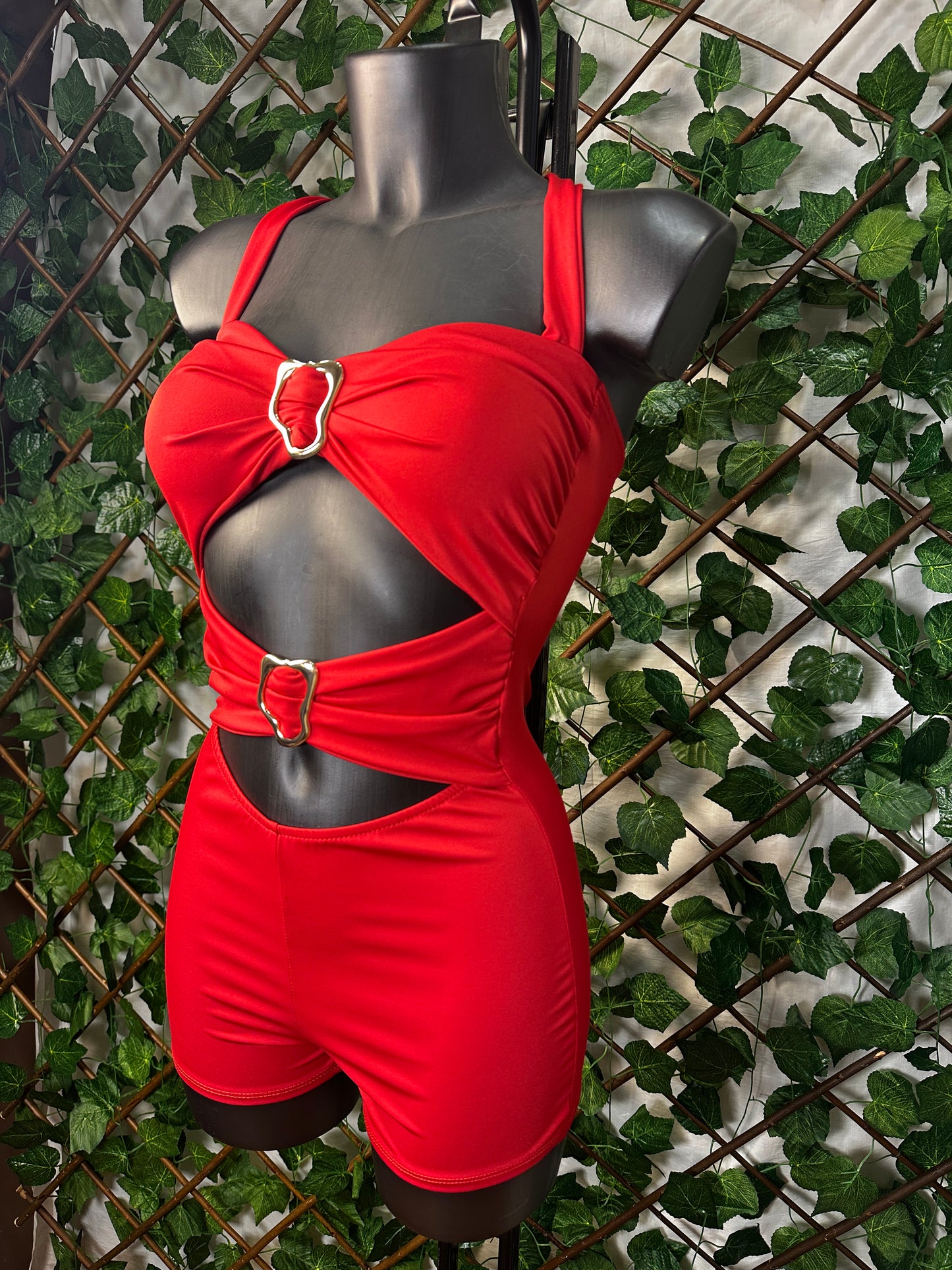 Jumpsuit Cut-Out con Fibbie Oro – Effetto Sculpt & Colori Bold | TU