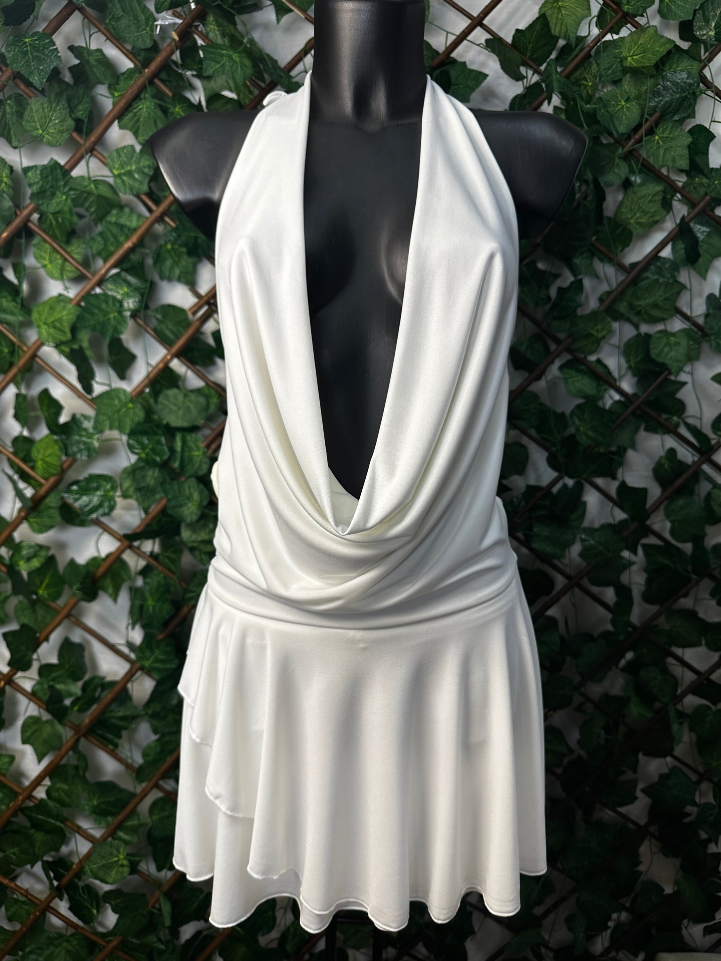 Vestito Scollatura Cascata – Effetto Drappeggio e Gonna Svasata | Taglia Unica