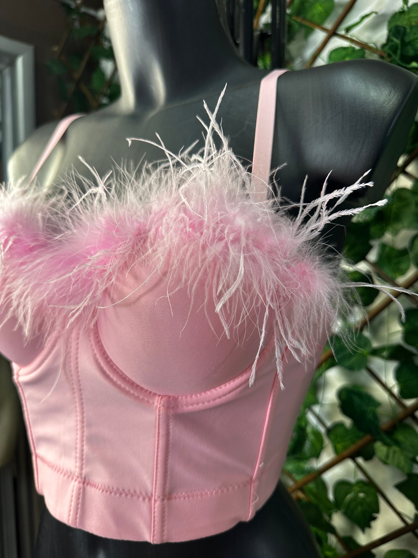 Bustier Nero/Bianco/Rosa con Piume – Effetto Diva | Top Serata Trendy