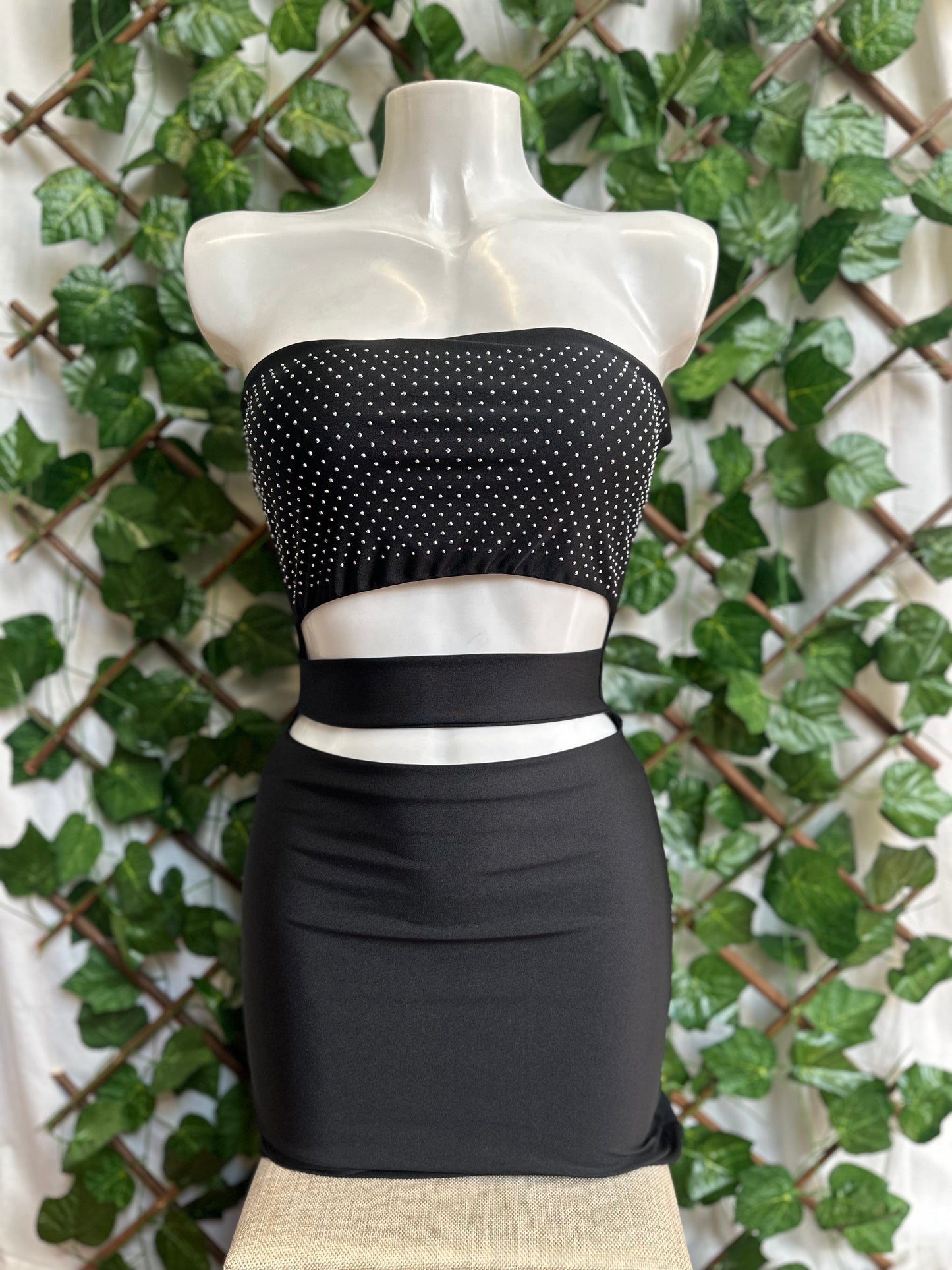 Vestito Nero Fascia con Strass – Cut-Out Vita e Tubino Elasticizzato | Taglia Unica