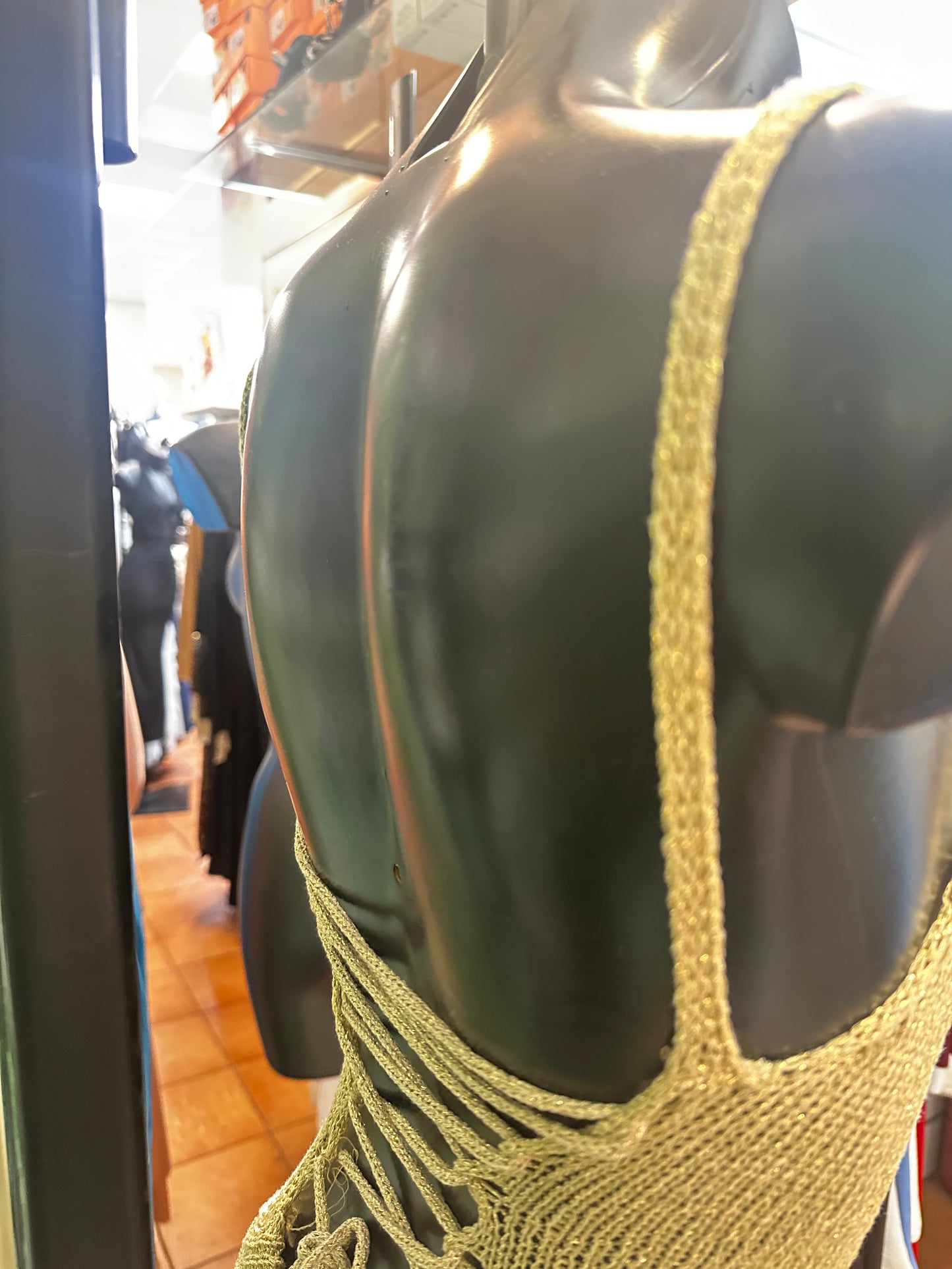 Vestito lungo estivo con la schiena scoperta