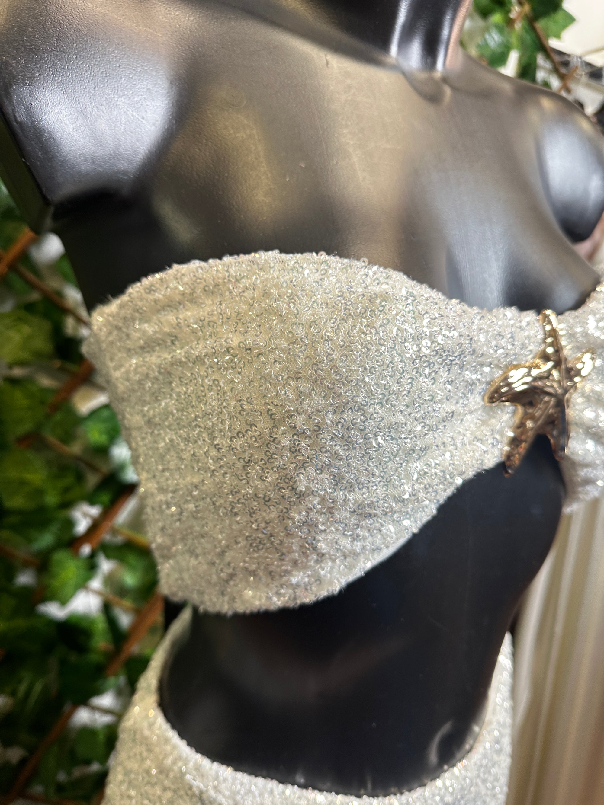 Top con stella marina dorata + gonna con pantaloncini (in paillettes) | taglia unica