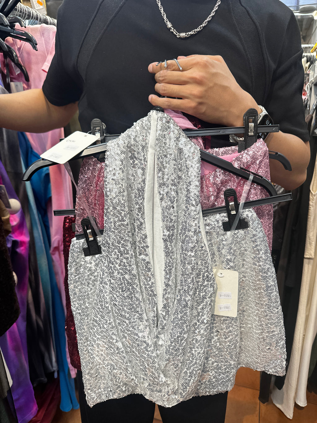 Completo in paillettes: top scollato e minigonna | taglia unica