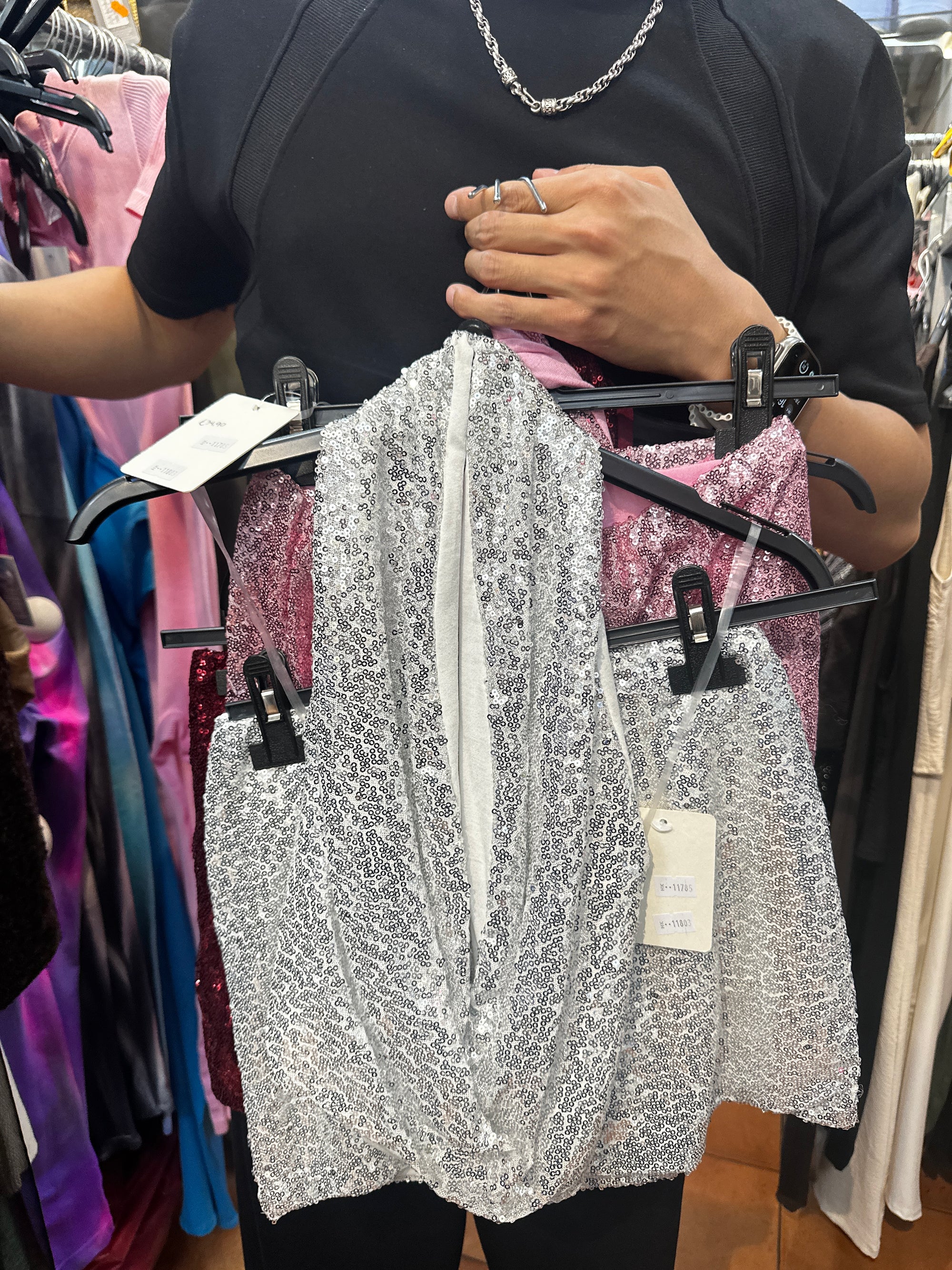Completo in paillettes: top scollato e minigonna | taglia unica