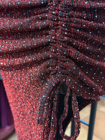 Mini-abito aderente cut-out con drappeggio e strass – CRIMINE PASSIONALE ❤️‍🔥💎