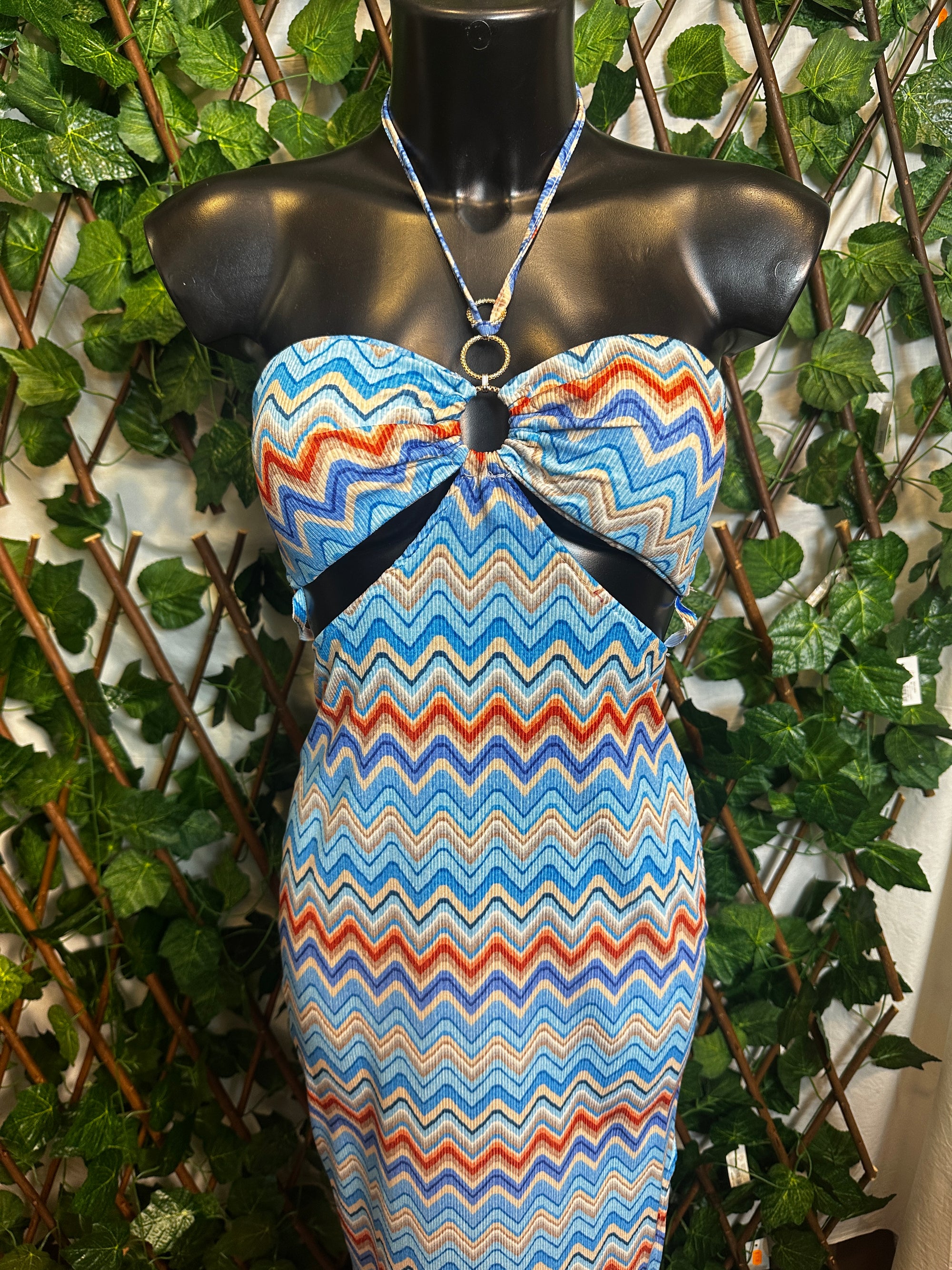 Vestito estivo con dettaglio anelli, con Cut out sui lati | taglia unica