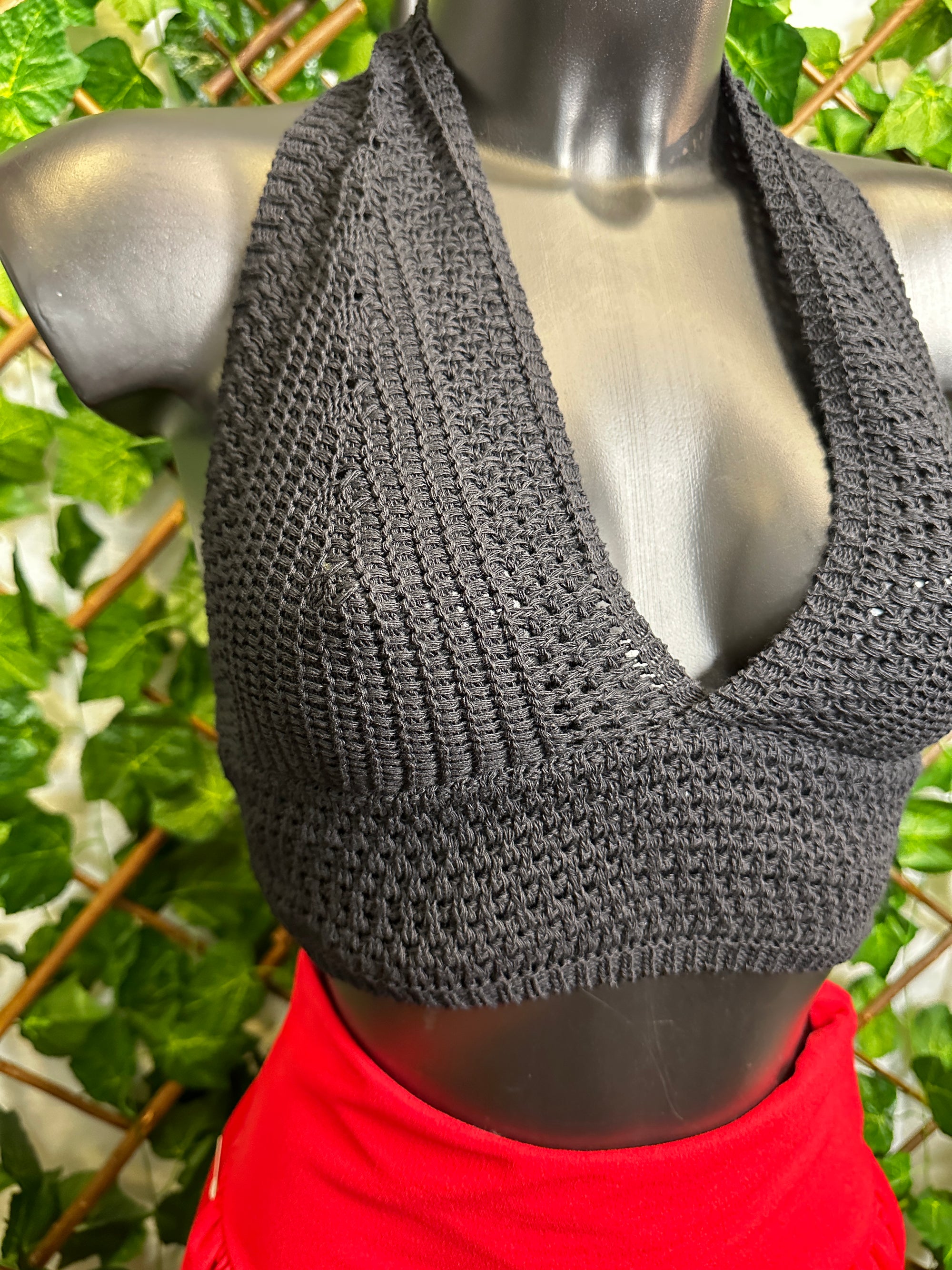 Top in maglia legato al collo