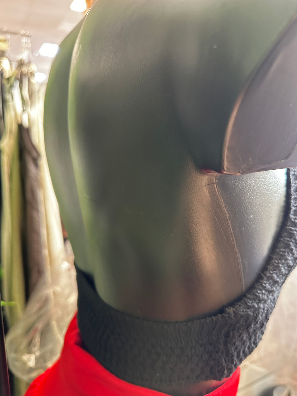 Top in maglia legato al collo