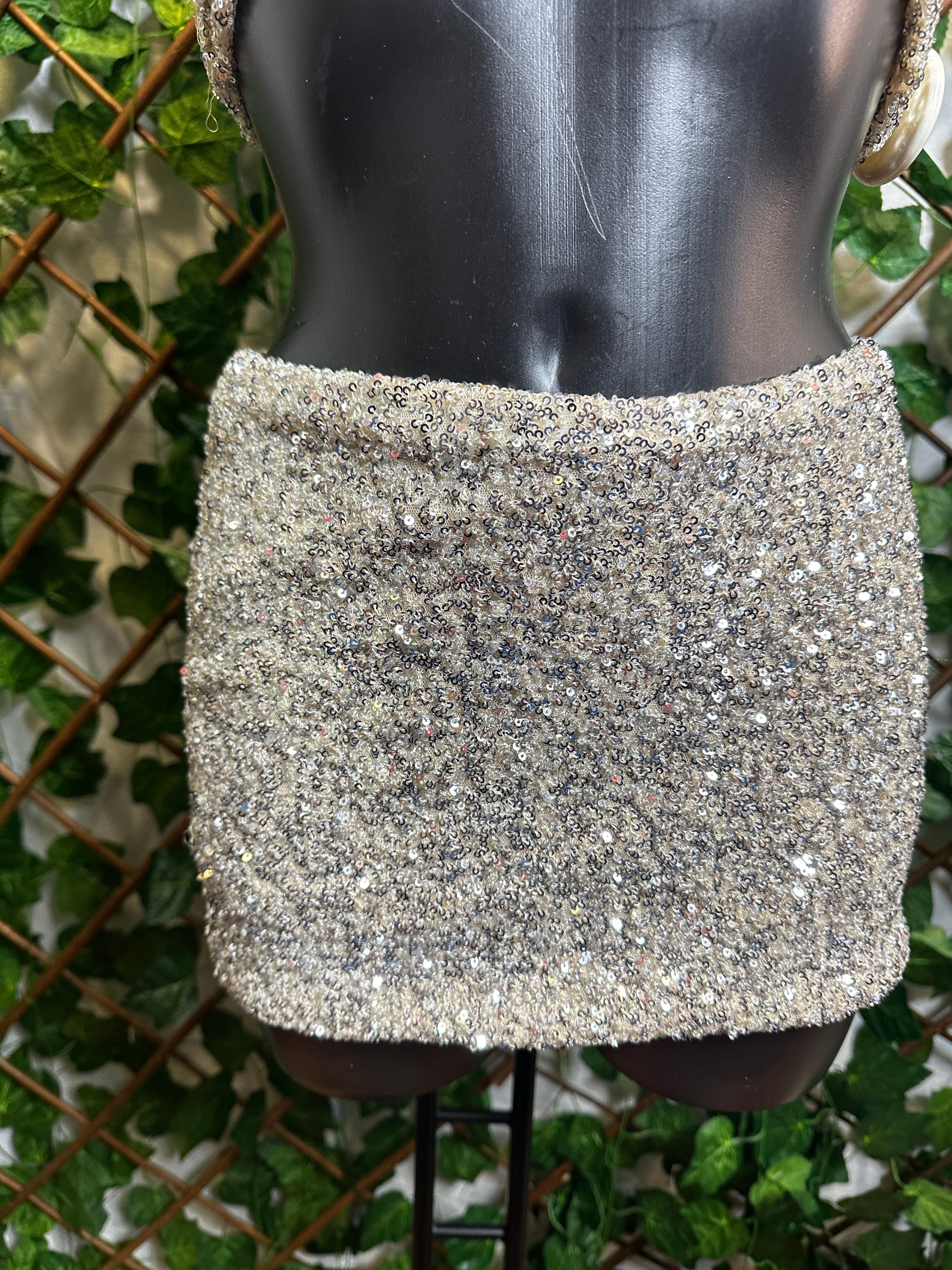 Top con stella marina dorata + gonna con pantaloncini (in paillettes) | taglia unica