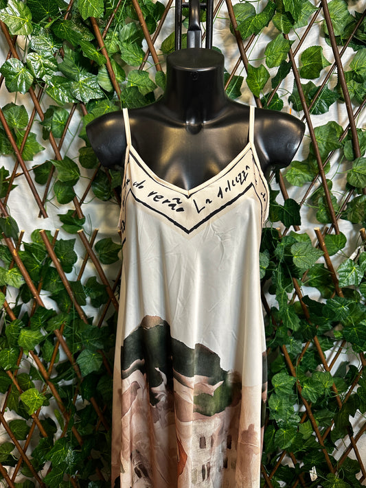 Lightweight dress with a silky art print | one size