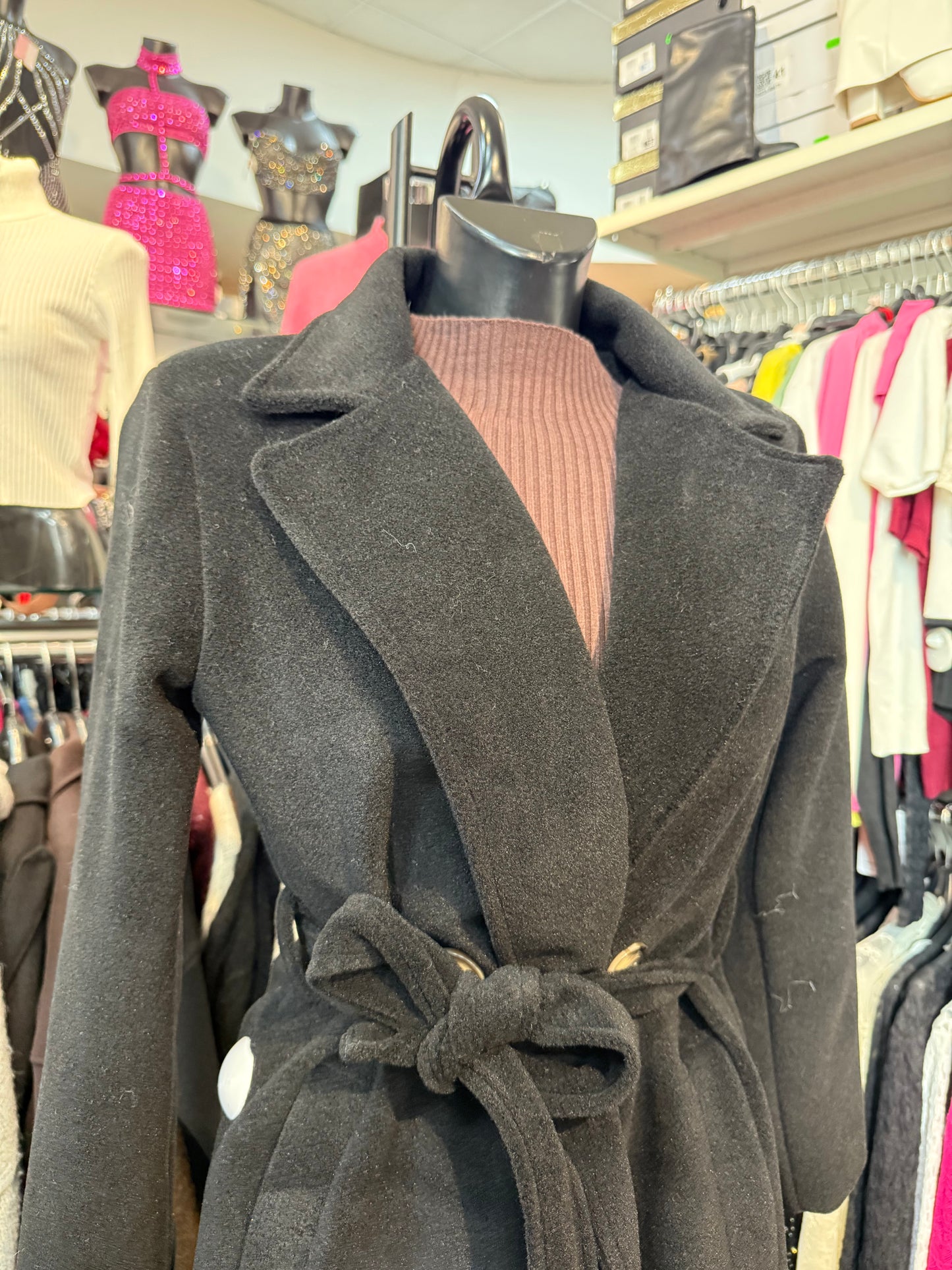 Cappotto lungo in pelliccia ecologica morbida – ABBRACCIO DI VELLUTO 🖤🤍