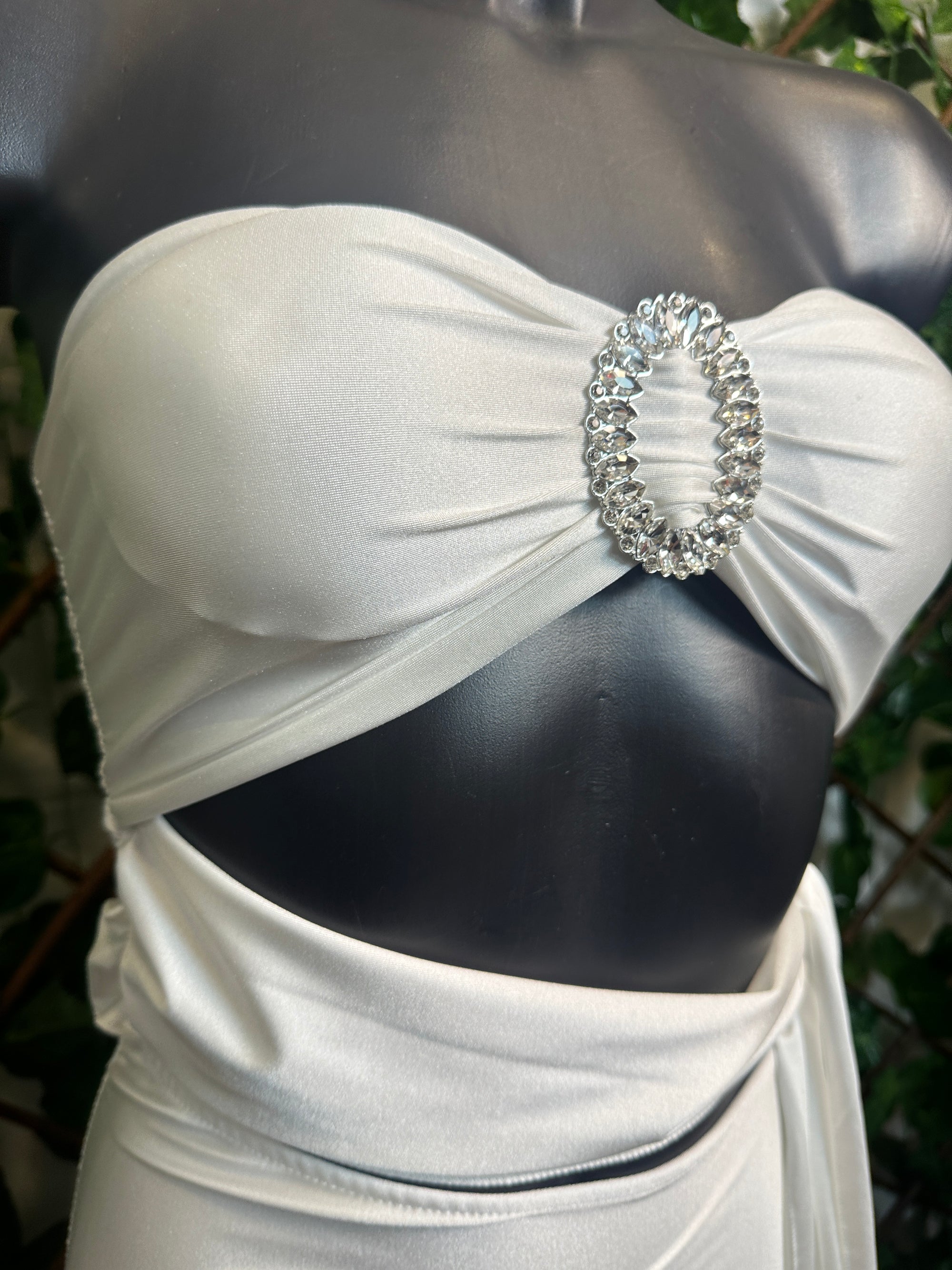Vestito corto  con cerchio cristallizzato