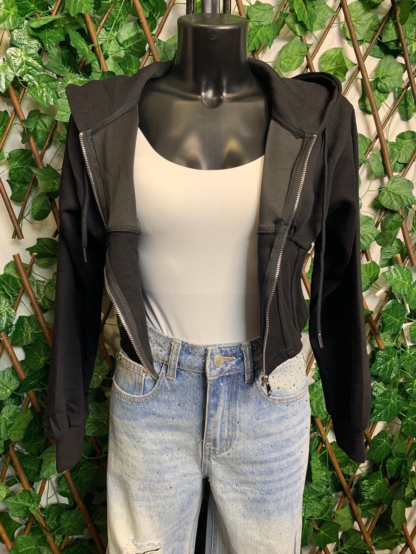 Short hooded sweatshirt 