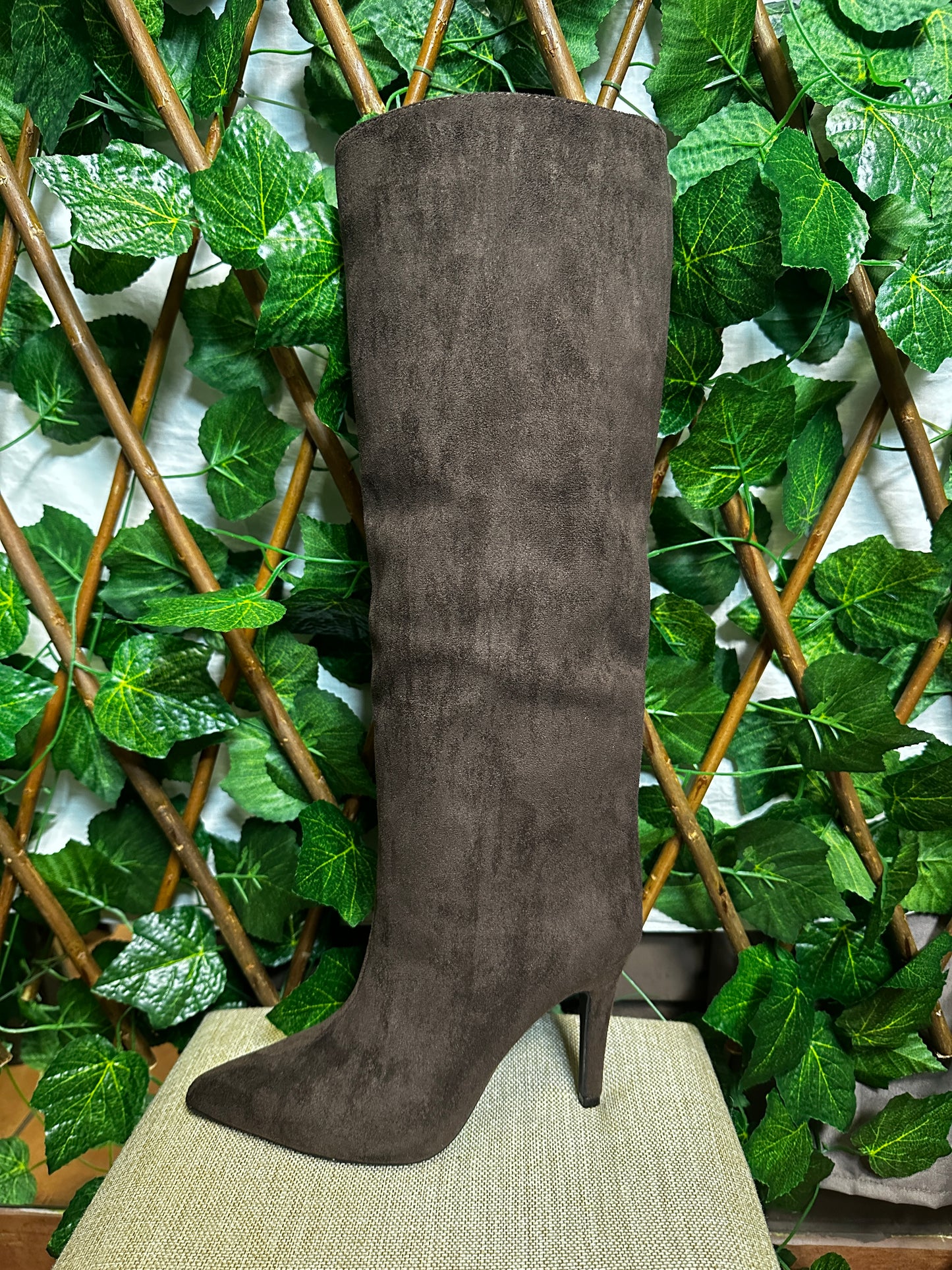 Stiletto suede boots