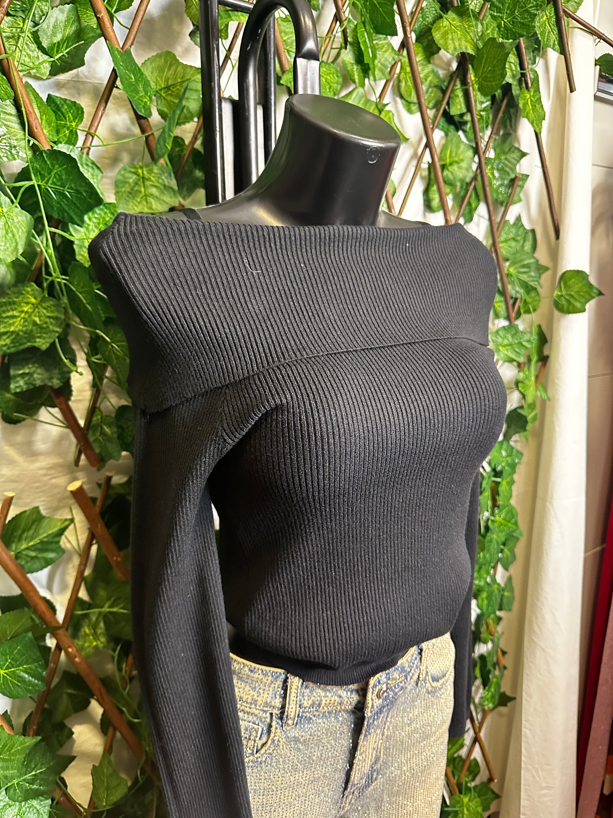 Maglie corte con le scollatura ampia