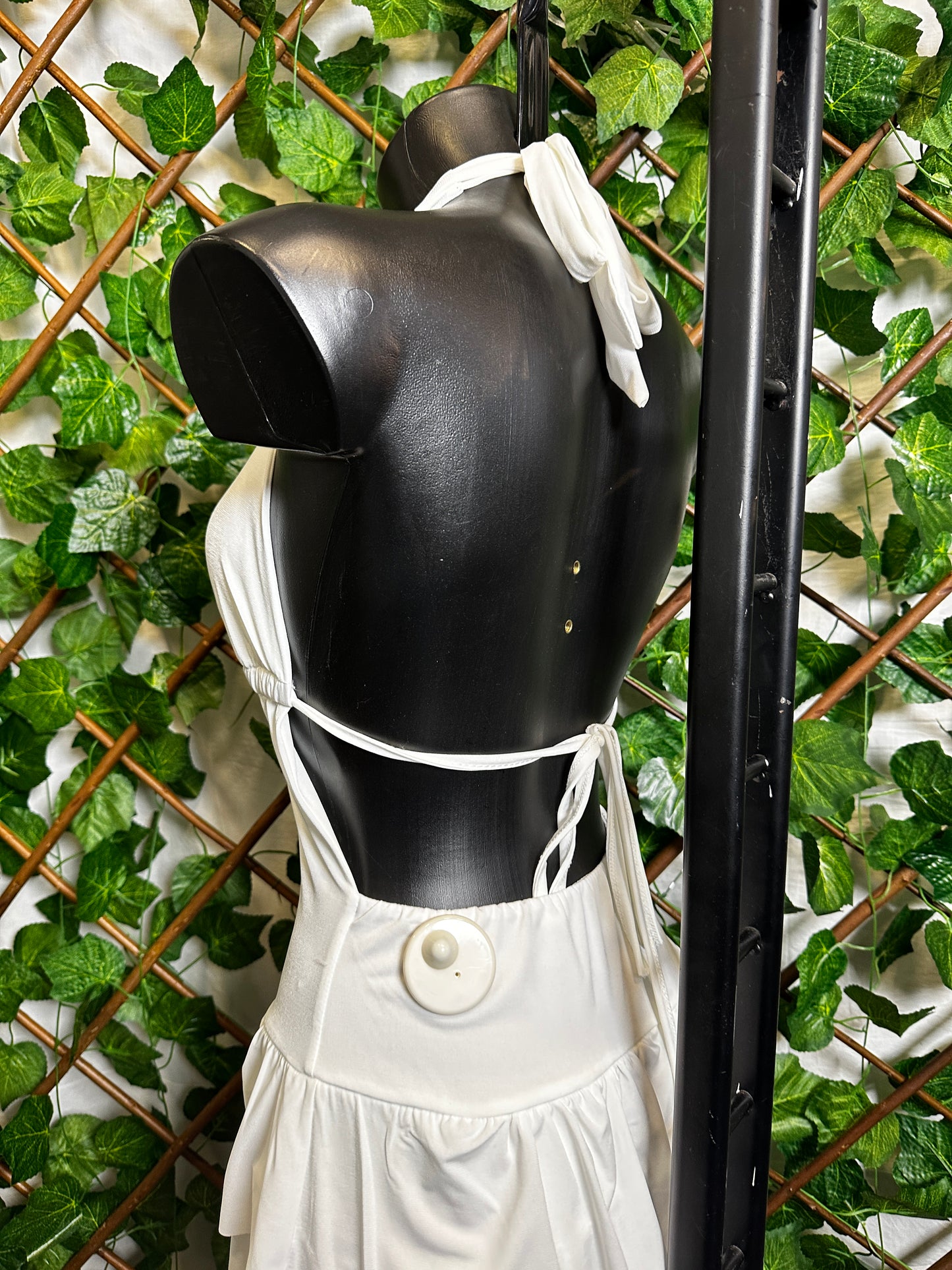 Short dress with special neckline