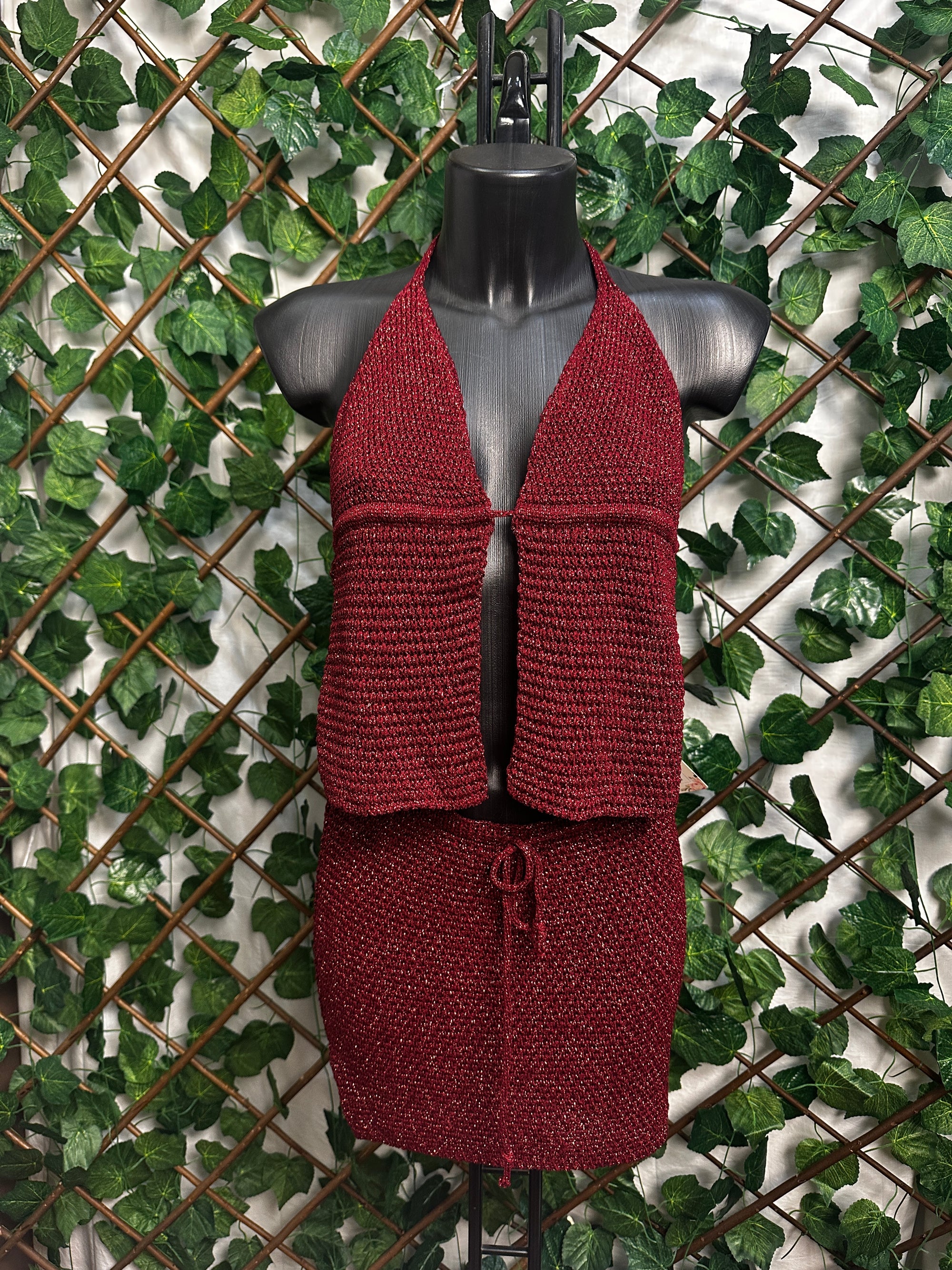 One-size-fits-all summer top and skirt set