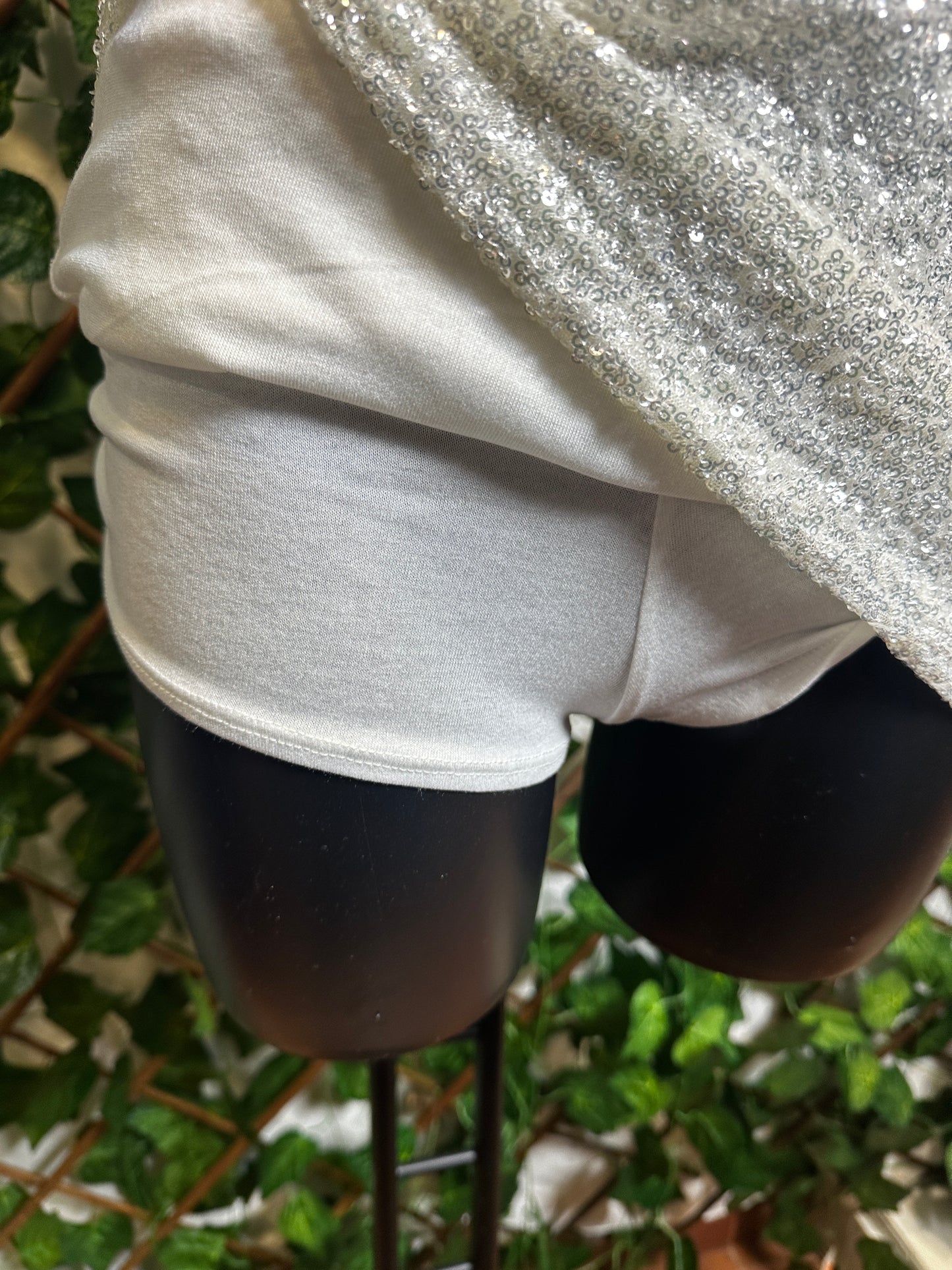 Completo con la stella marina in paillettes