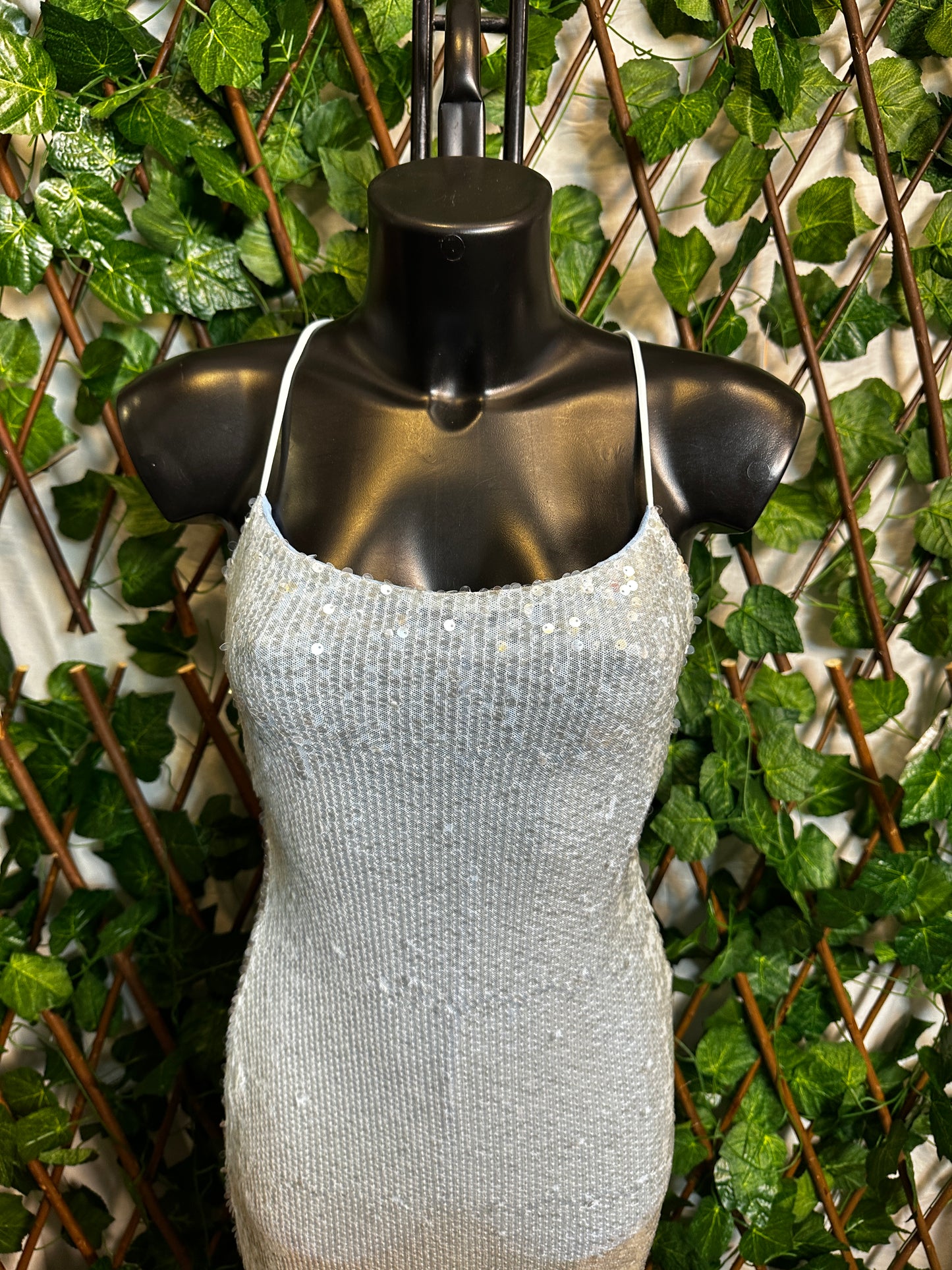 Vestito lungo in paillettes con la schiena scoperta | taglia unica