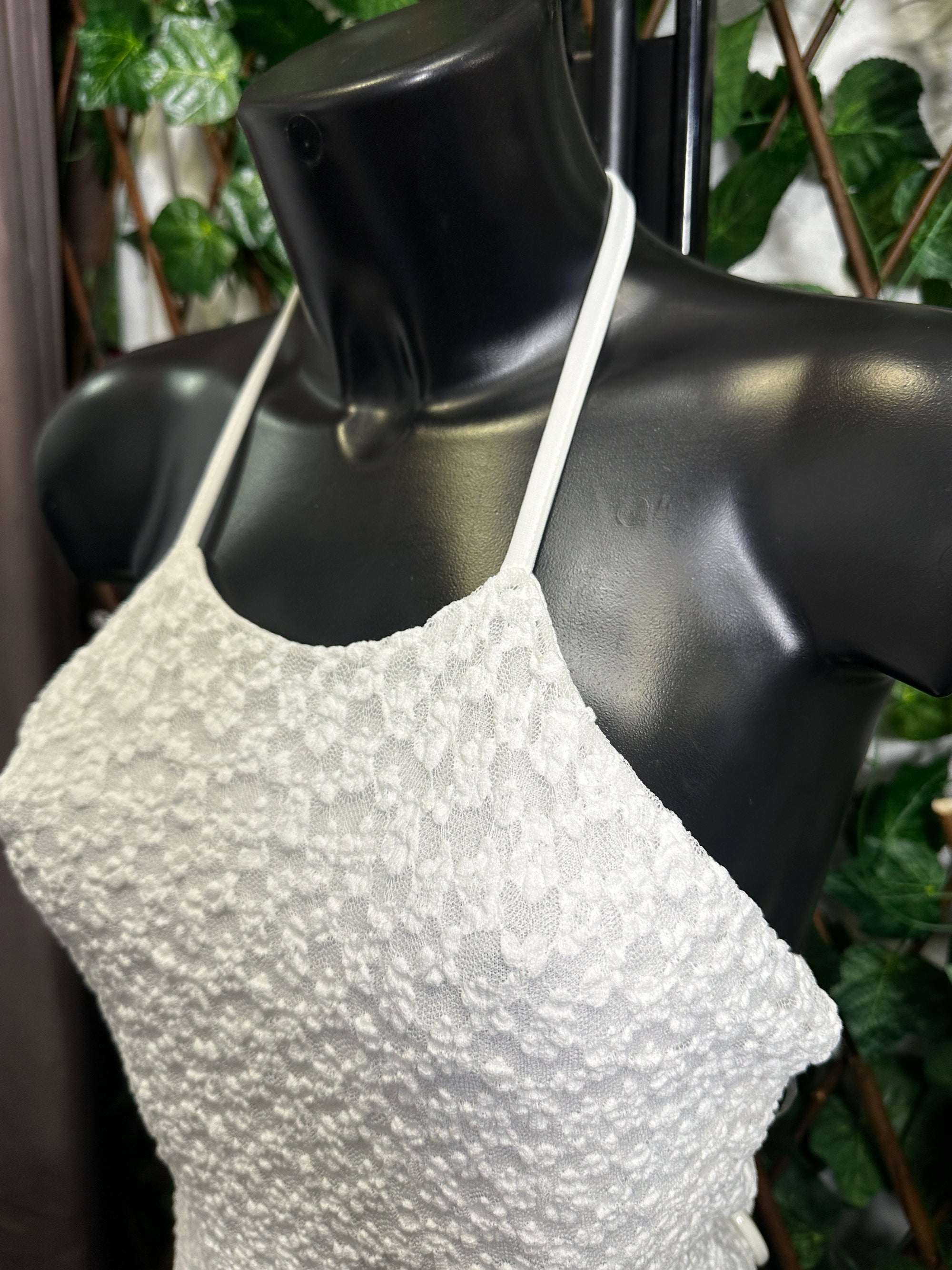Modello crepe: vestito corto con le lacci sul collo e schiena | taglia unica