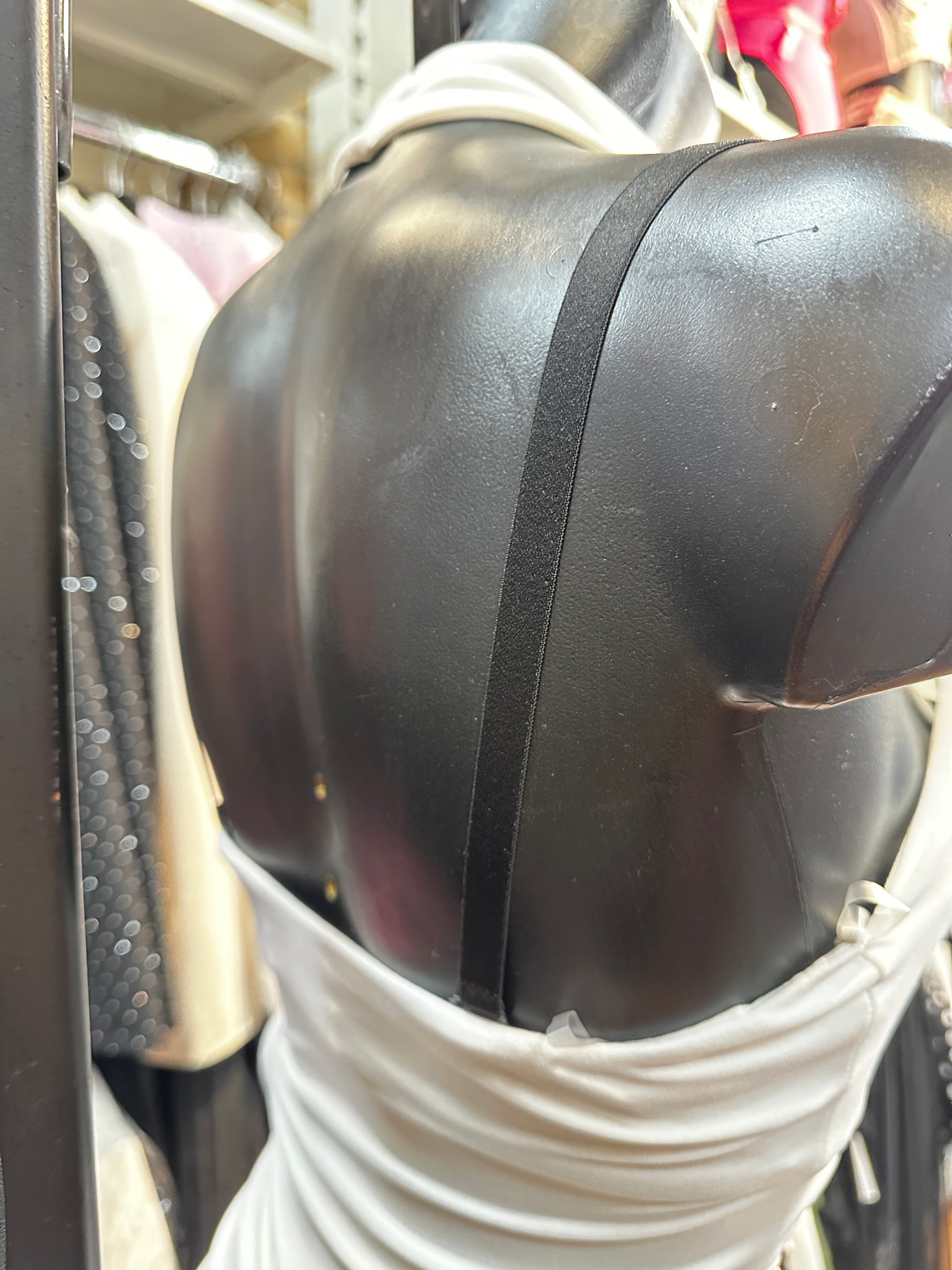 Vestito corto con la scollatura speciale e l'arricciature | taglia unica