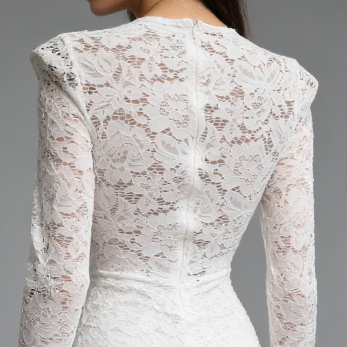 Playsuit in pizzo floral con cut out - Seduzione magnetica - BERLY MODA 