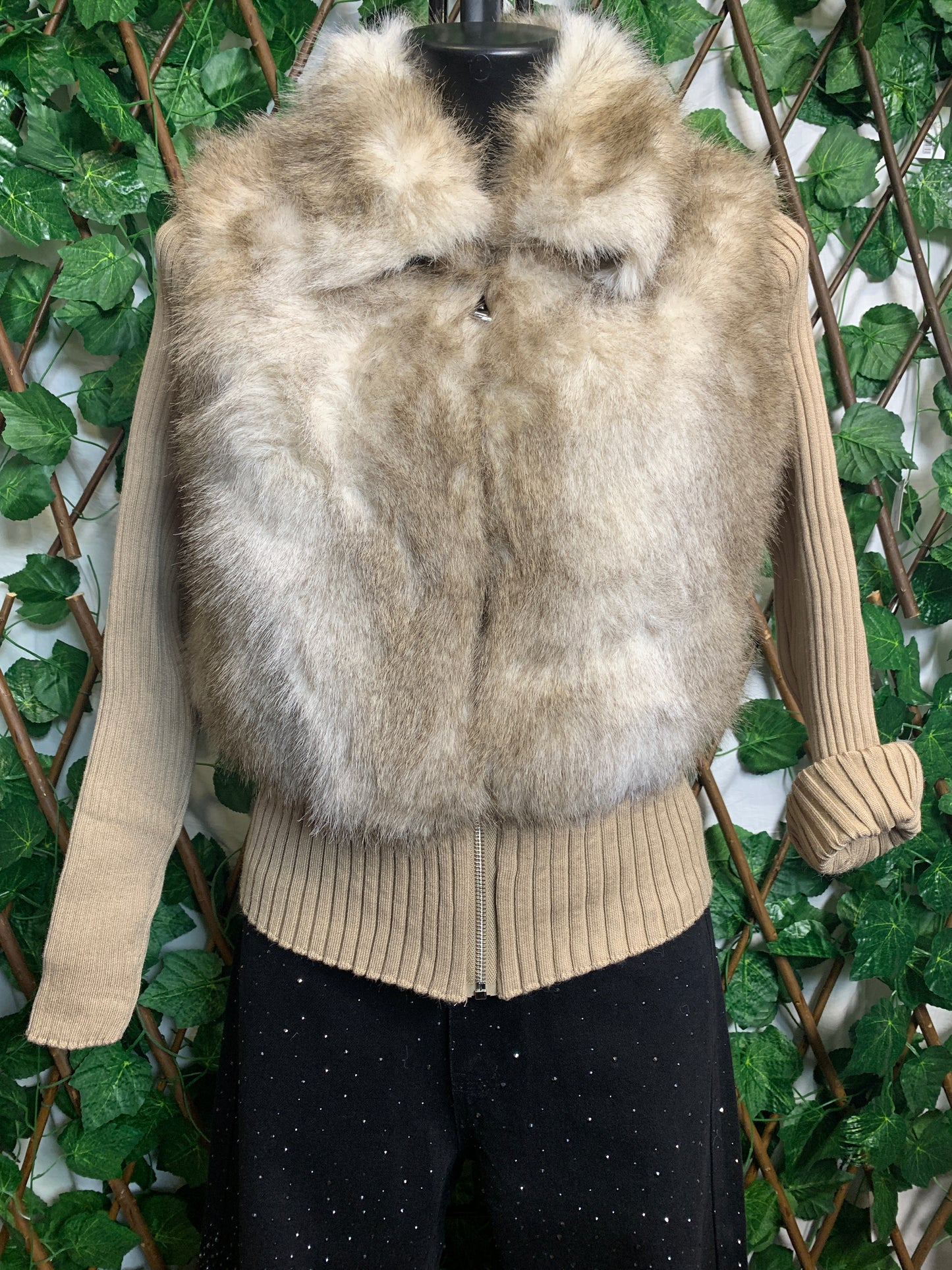 Knitted jacket with plush