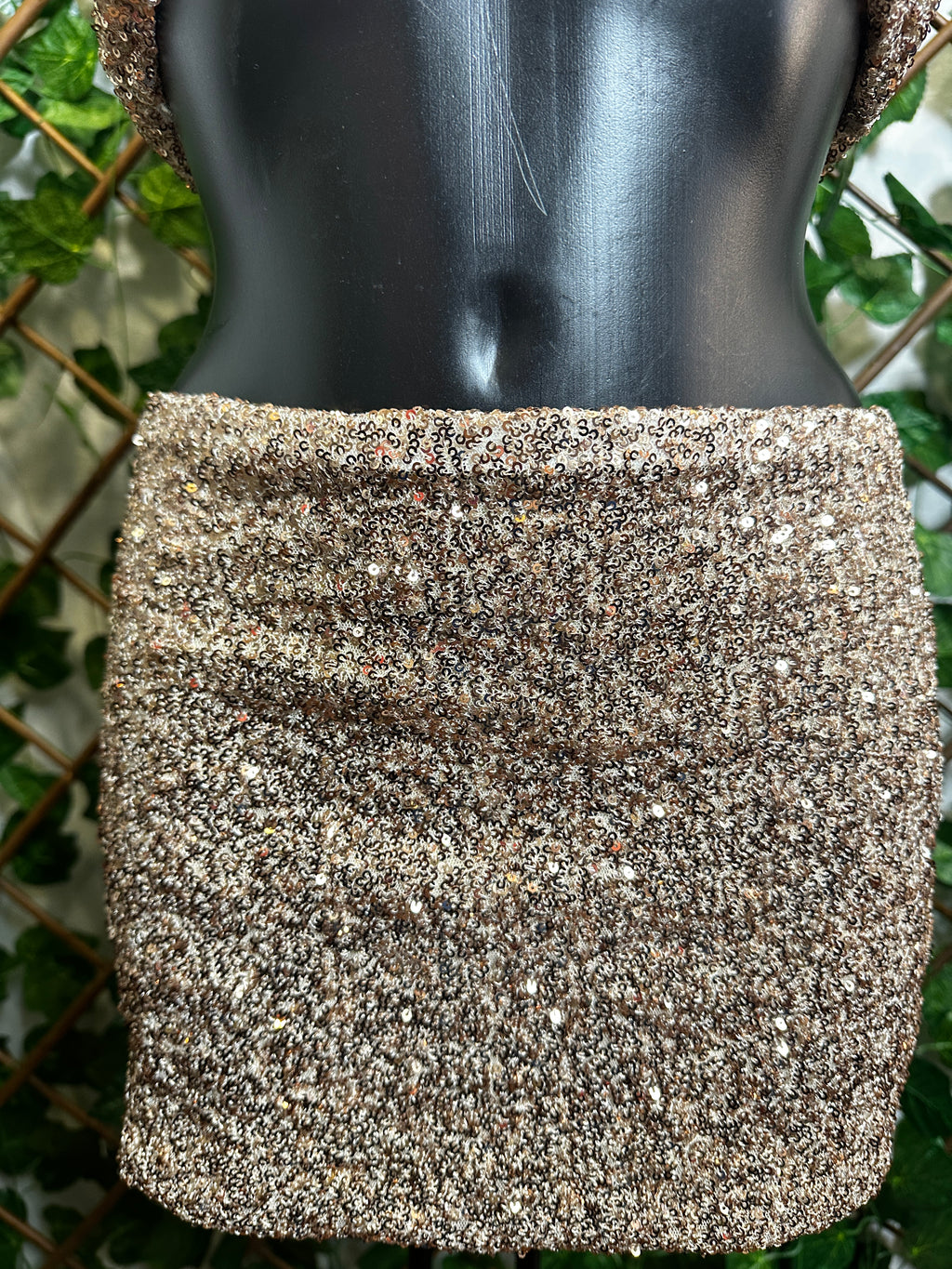 Top con stella marina dorata + gonna con pantaloncini (in paillettes) | taglia unica