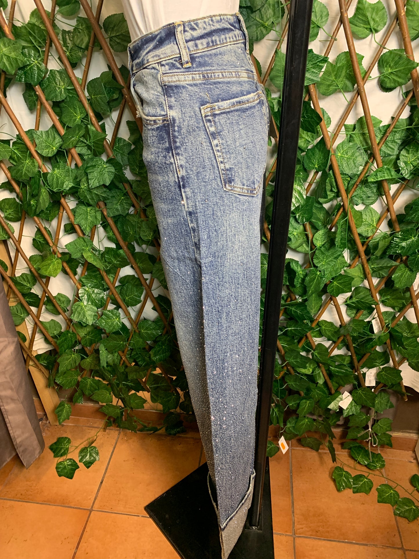 Shiny jeans with crease