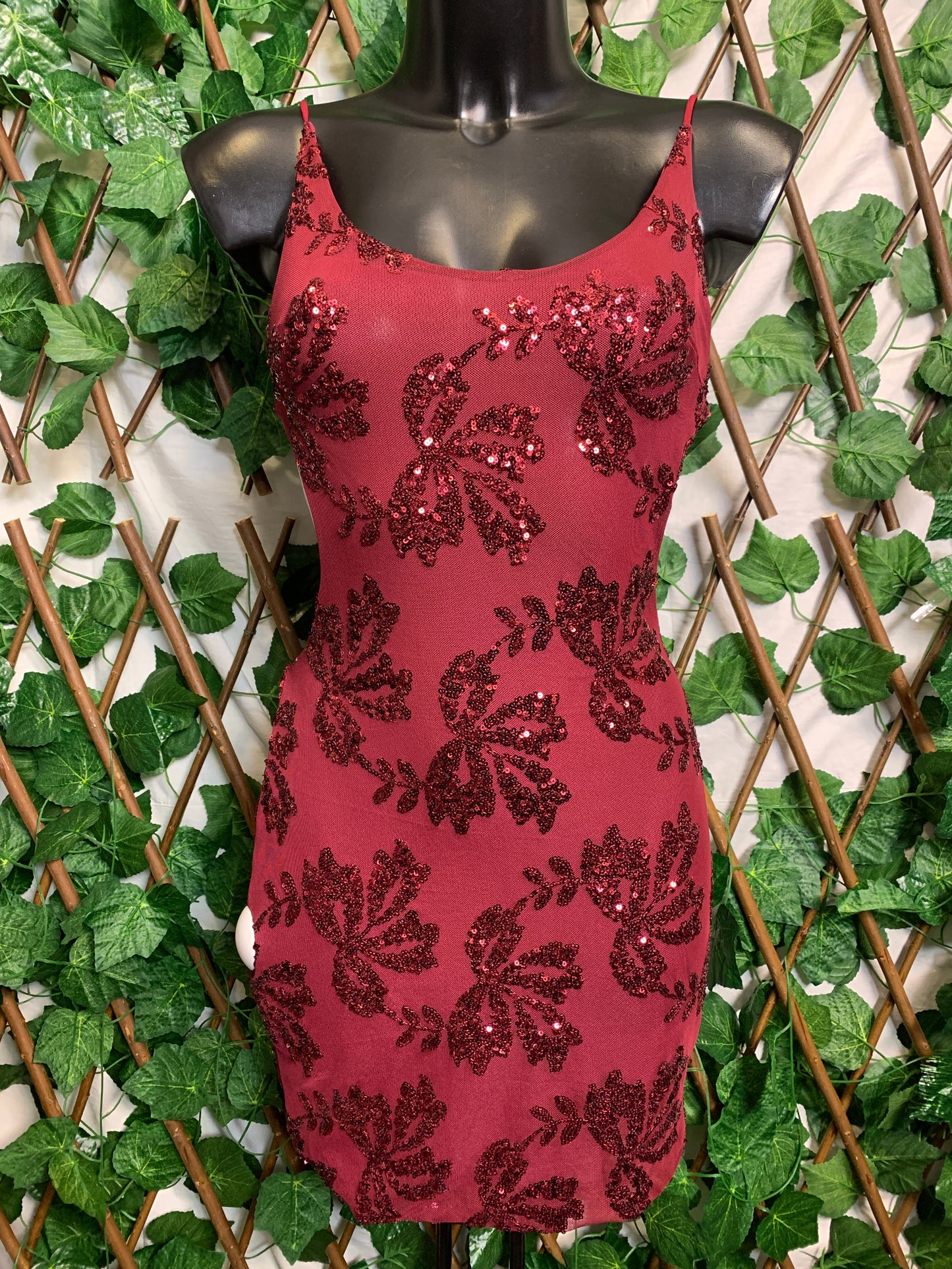 Vestito corto designati dai paillettes