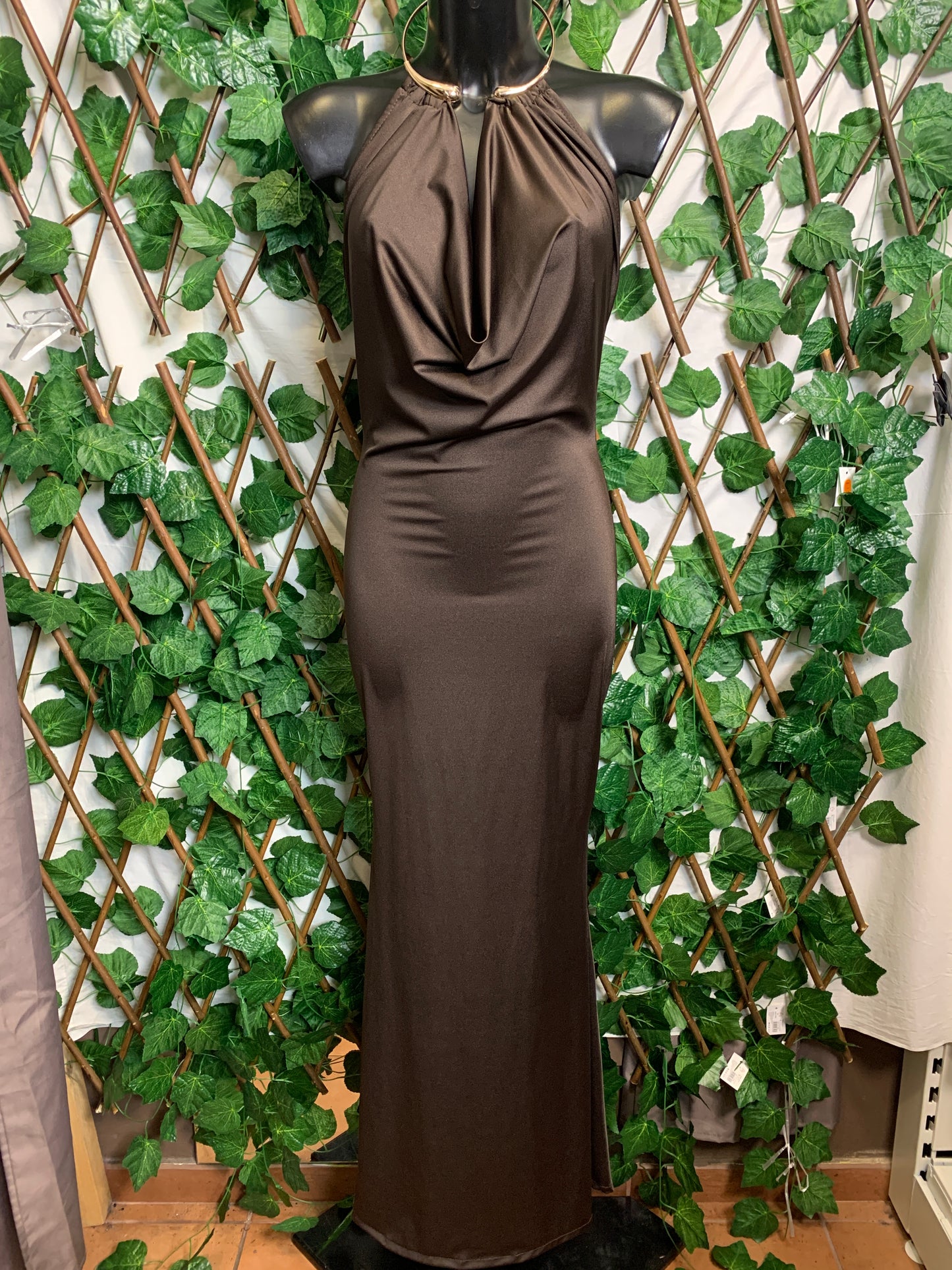 Bodycon dress with gold necklace detail