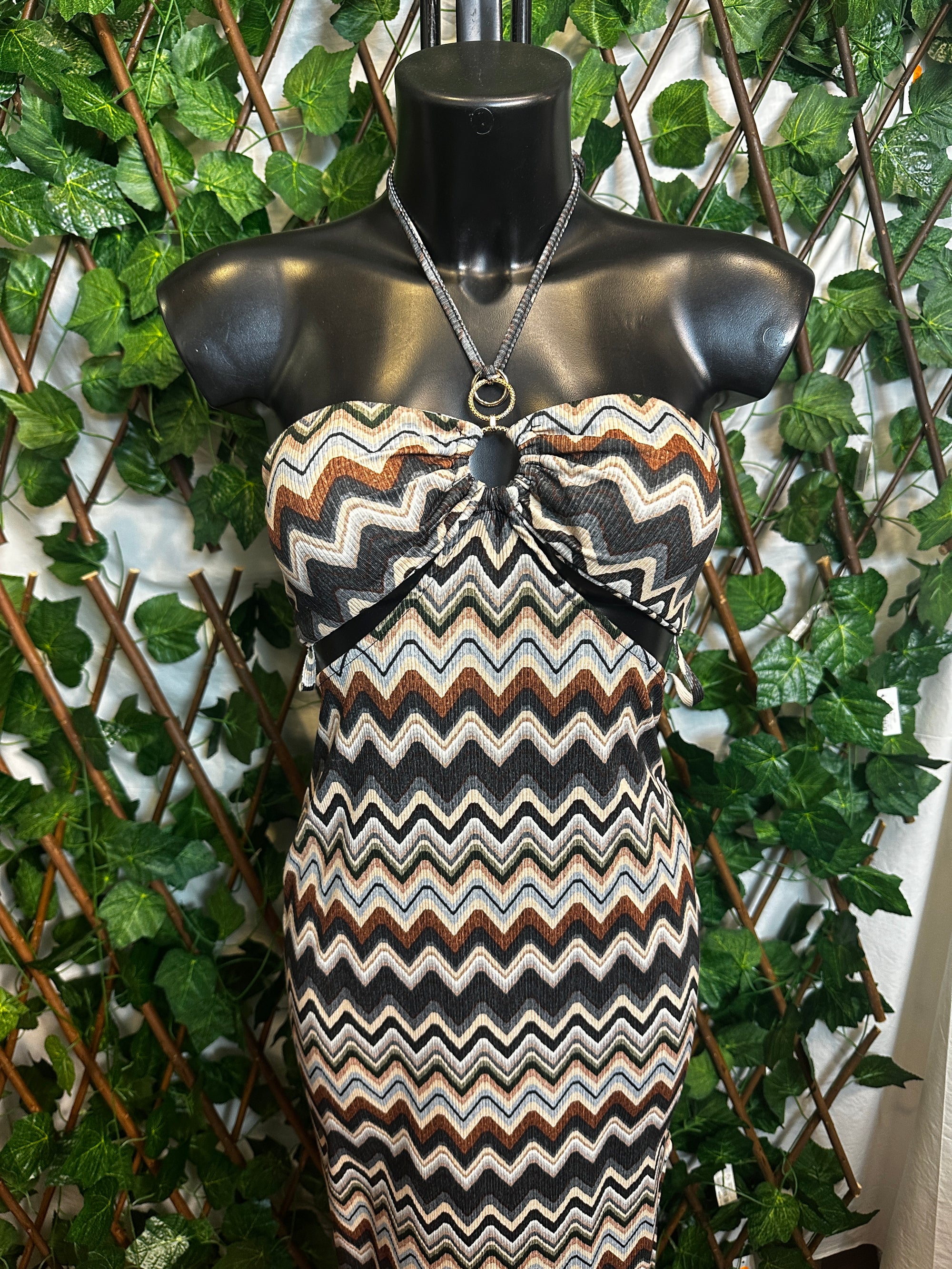 Vestito estivo con dettaglio anelli, con Cut out sui lati | taglia unica