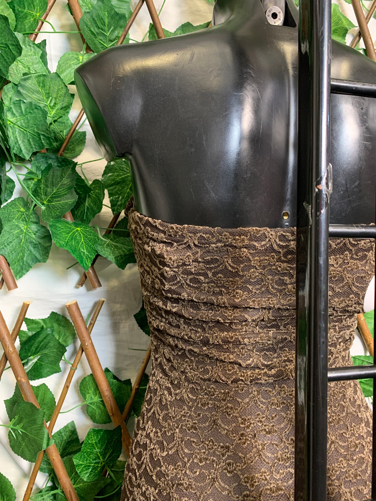 Vestito lungo a fascia aderente