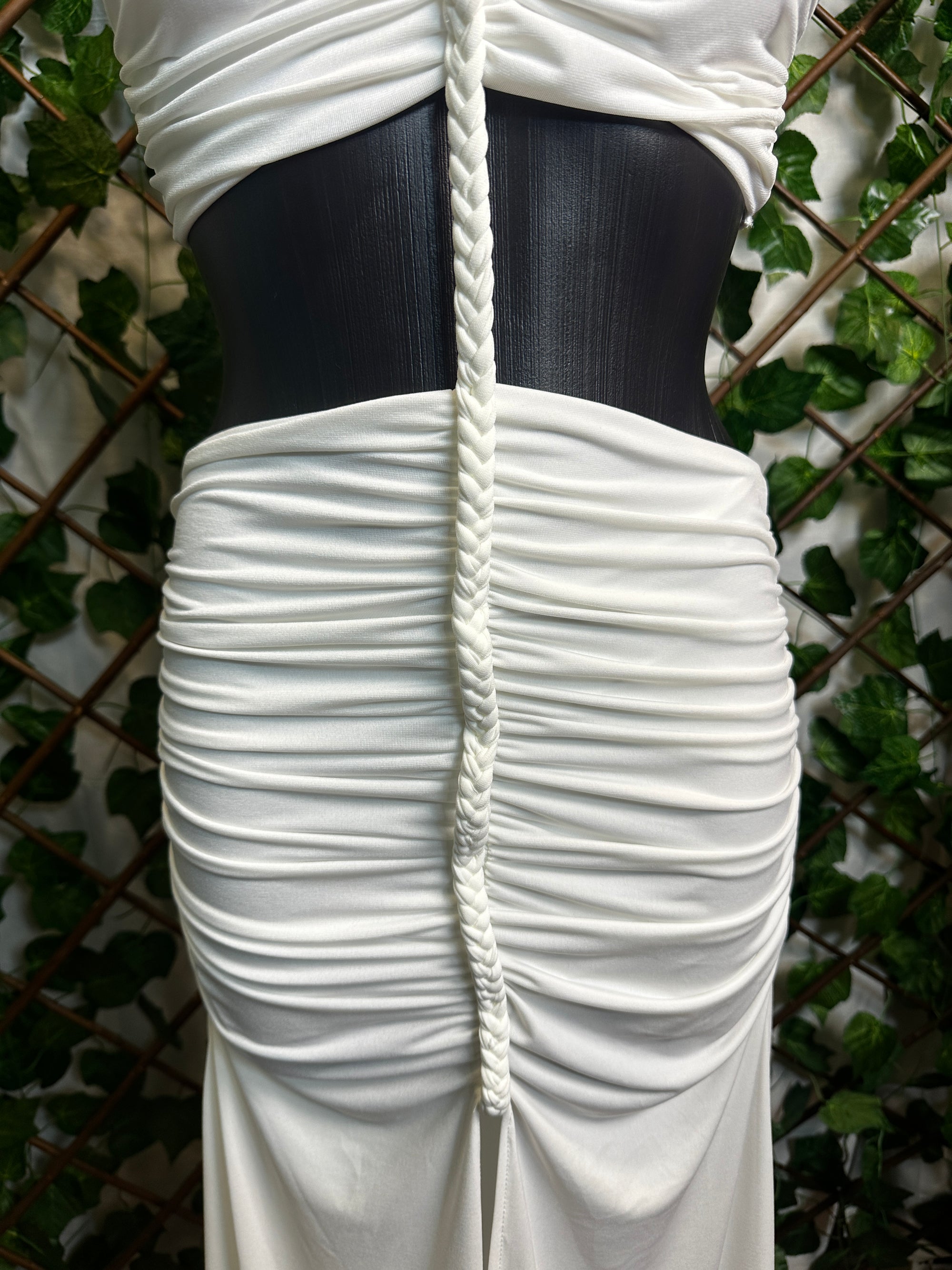 Vestito lungo con cut-out sulla vita con dettaglio corda e spacco
