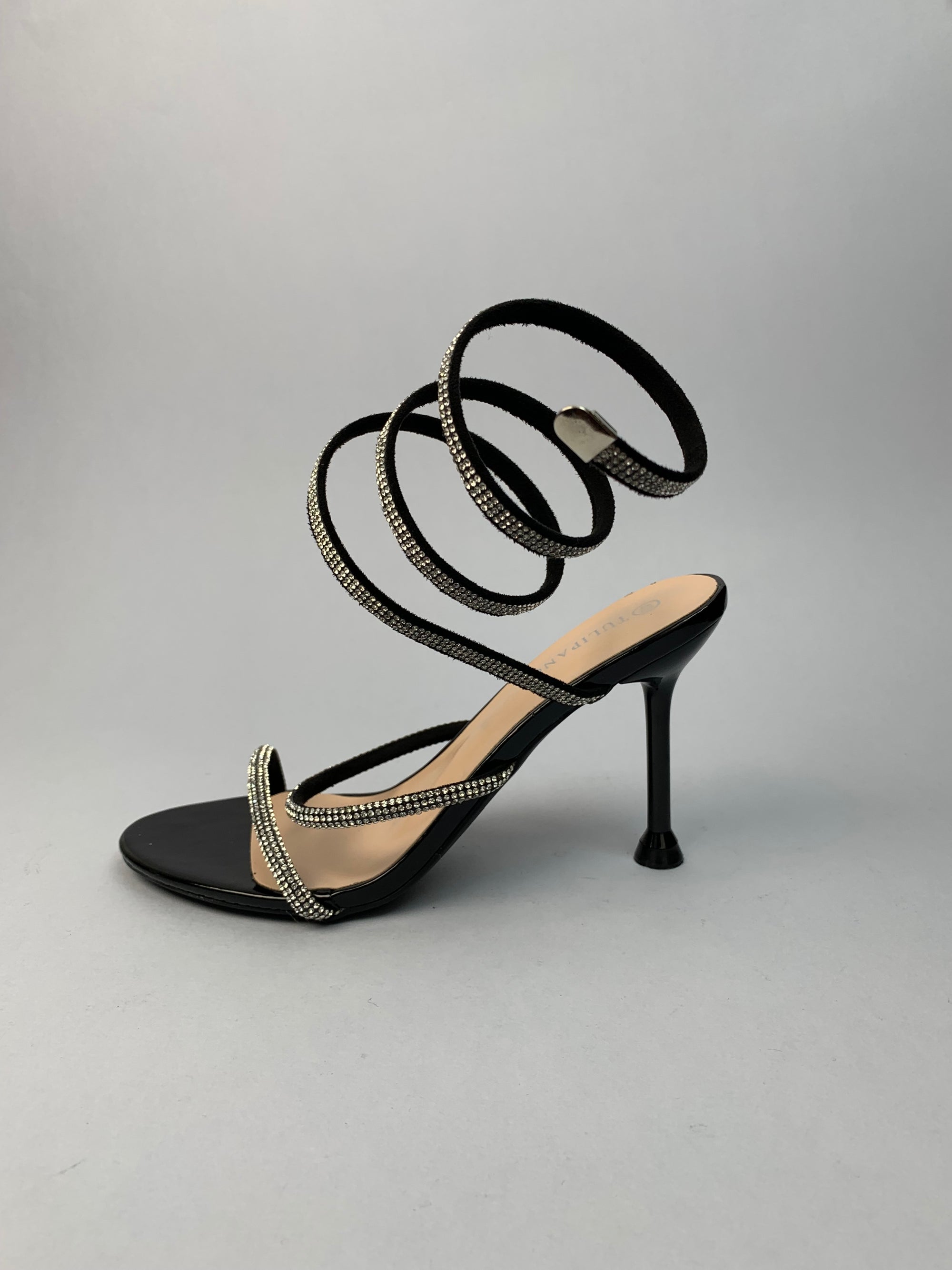 Sandali nero in stile gladiatore con tacco a spirale e strass