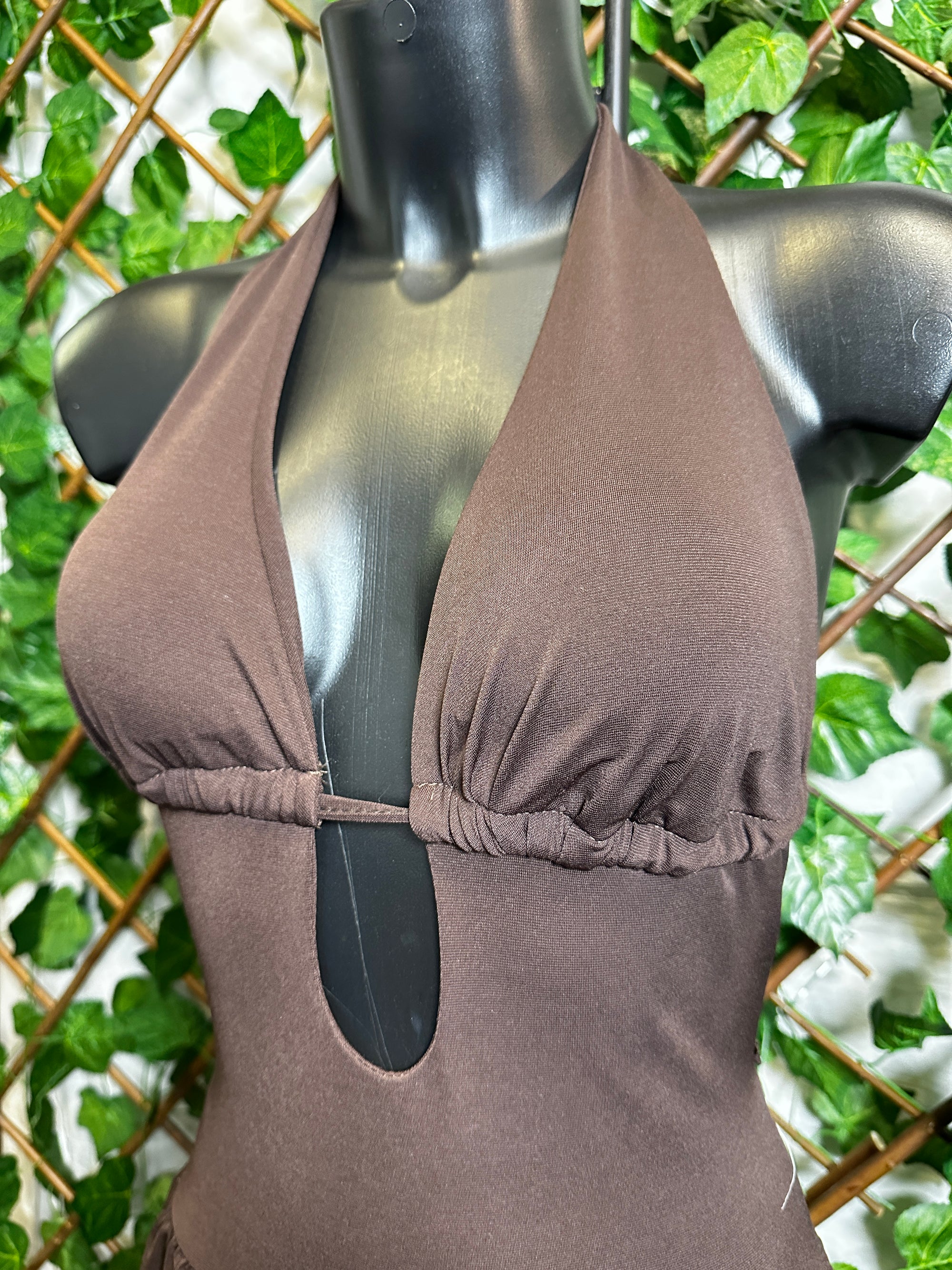 Vestito corto con la scolatura profonda e la schiena scoperta | taglia unica