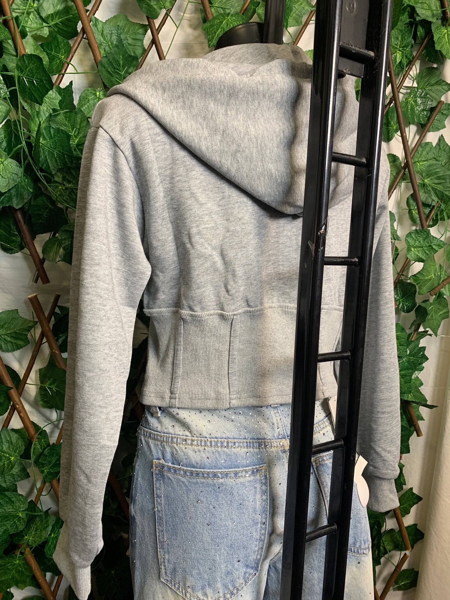 Short hooded sweatshirt 