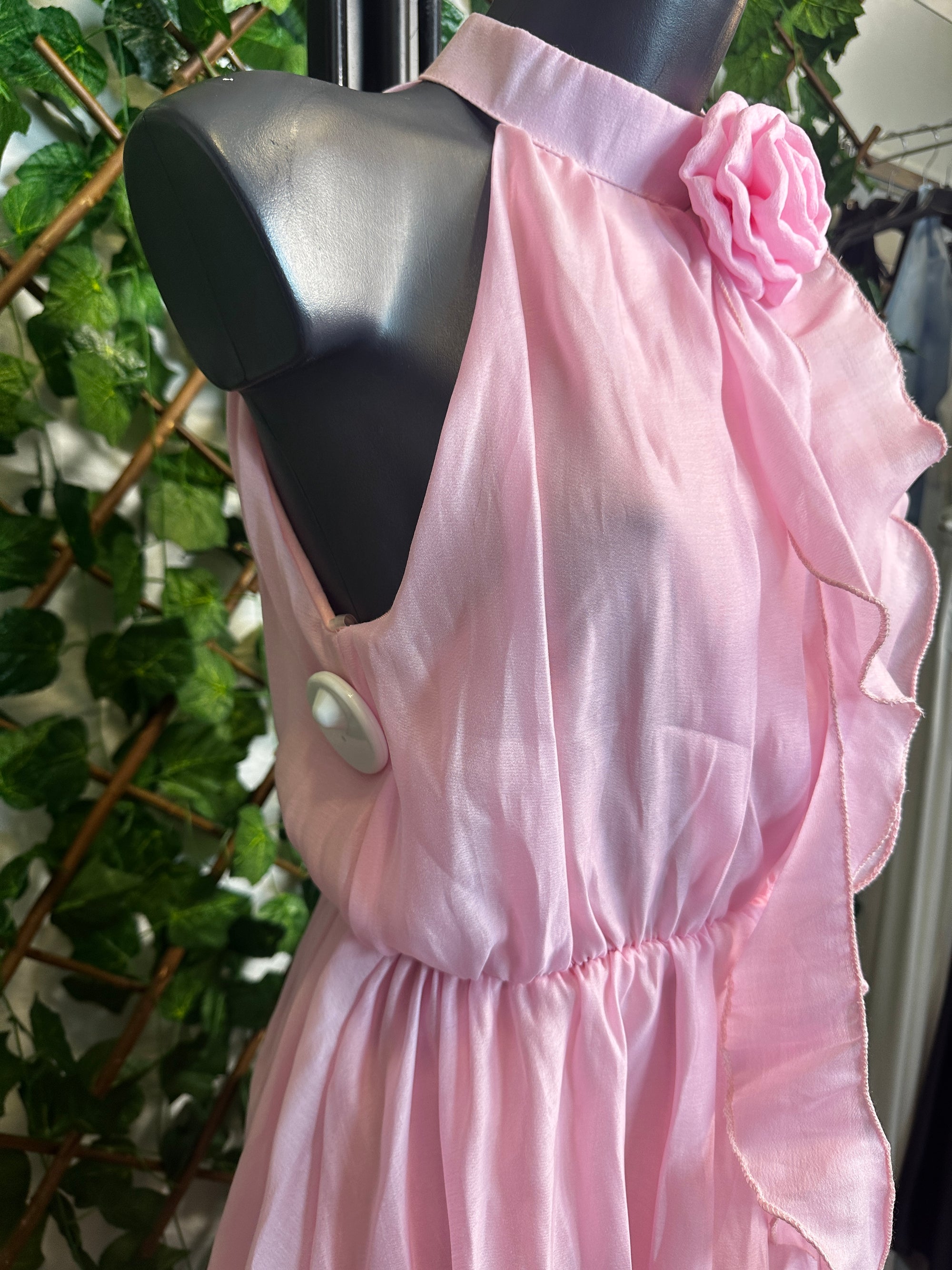 Vestito corto con dettaglio fiore